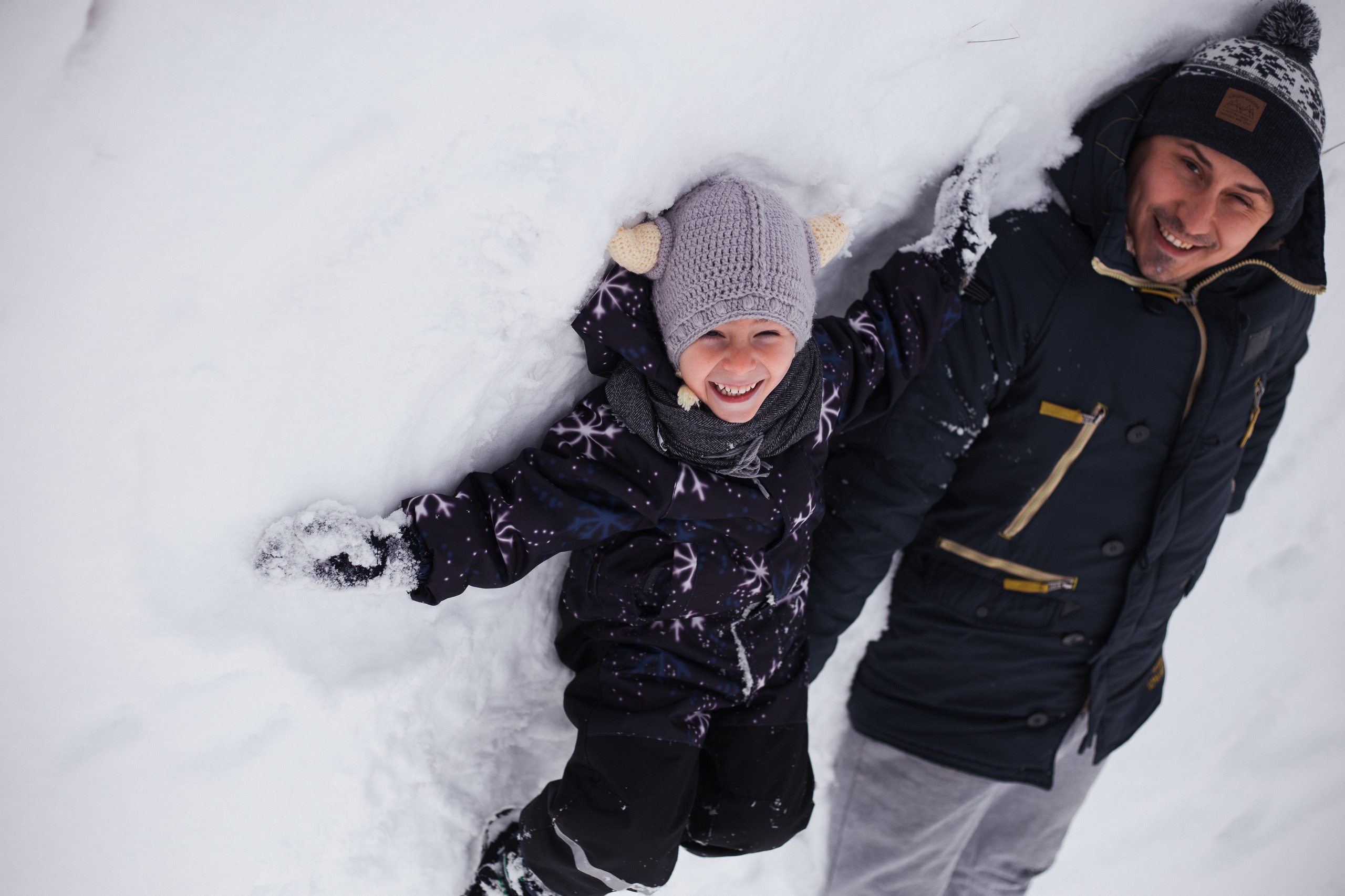 Снежная прогулка Егора и Ефима