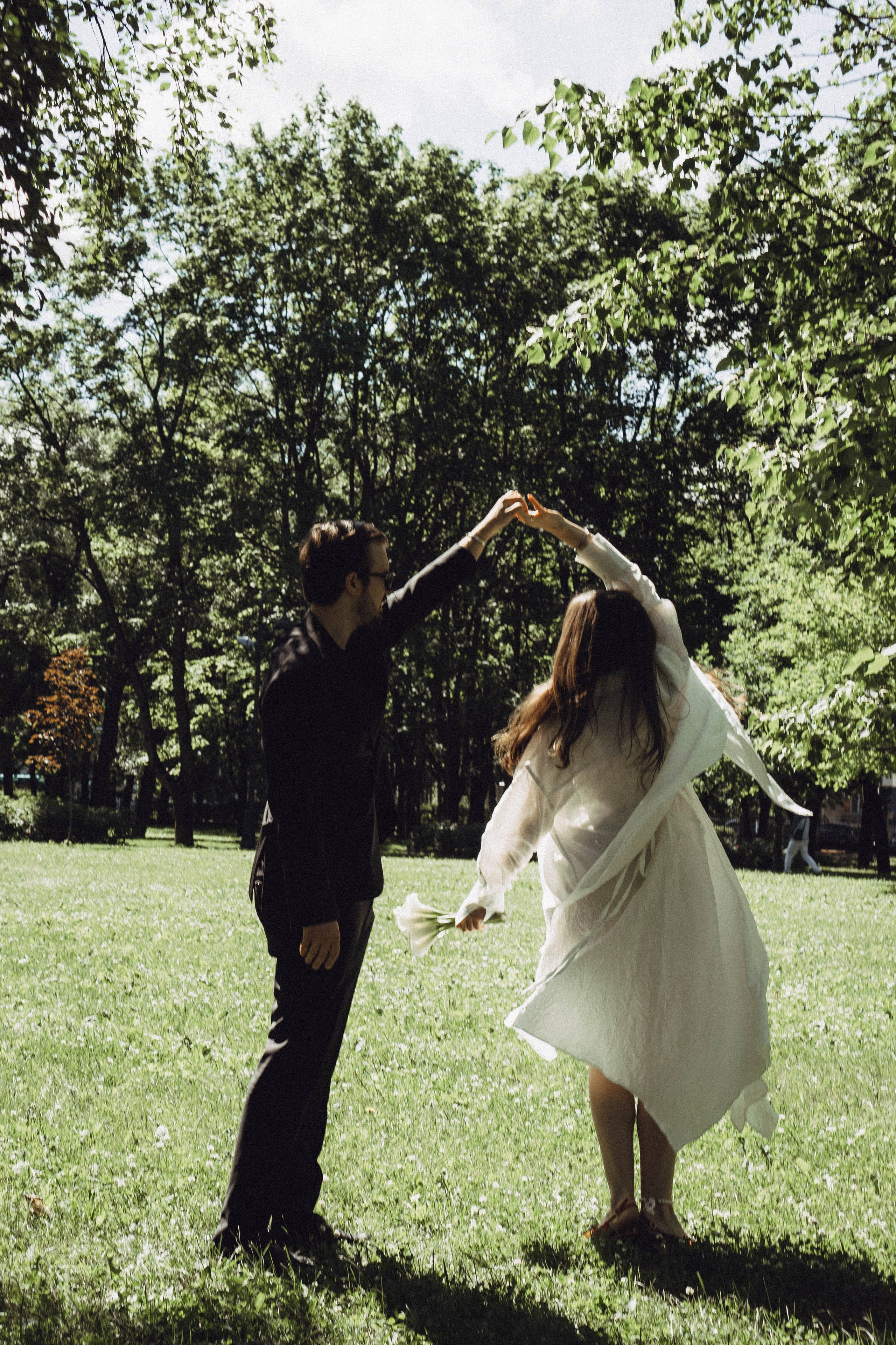 СВАДЕБНАЯ СЬЕМКА В ПАРКЕ ПОБЕДЫ И ПРОГУЛКА ПО МОСКОВСКОМУ ПРОСПЕКТУ. Профессиональный фотограф, Санкт-Петербург — Виктория Богомолова