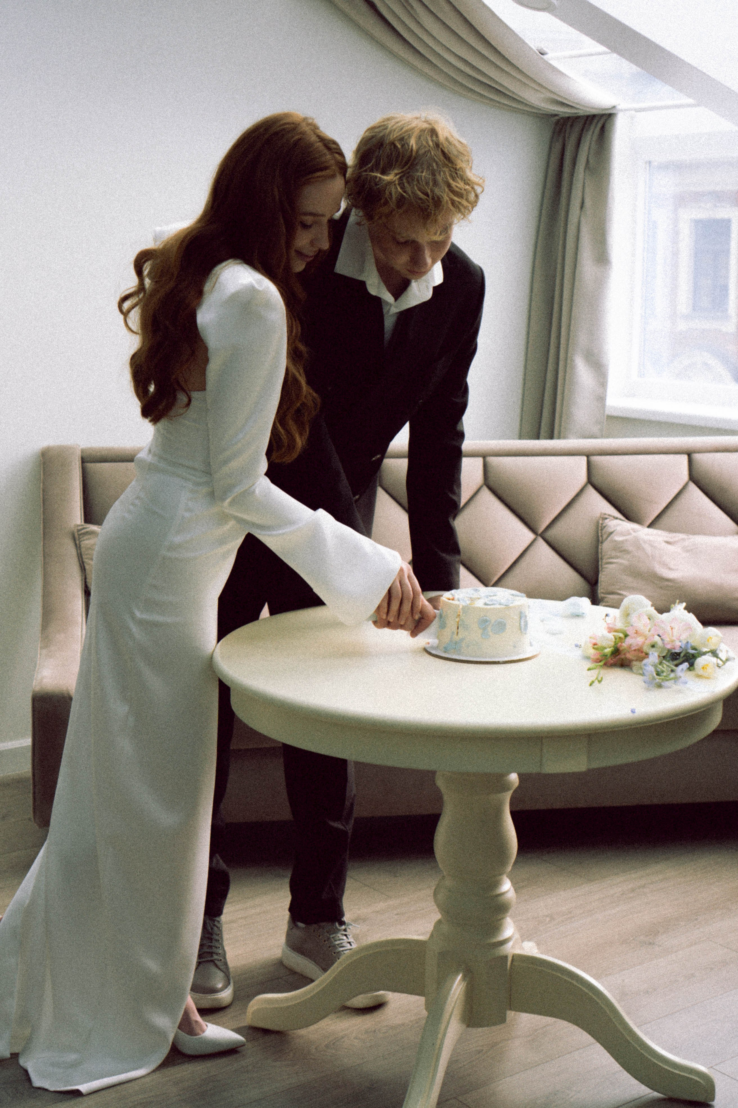 СВАДЕБНАЯ СЬЕМКА В ОТЕЛЕ. СБОРЫ ЖЕНИХА И НЕВЕСТЫ И ТАКЖЕ ТОР И ПОДГОТОВКА К ПРОГУЛКЕ. Профессиональный фотограф, Санкт-Петербург — Виктория Богомолова