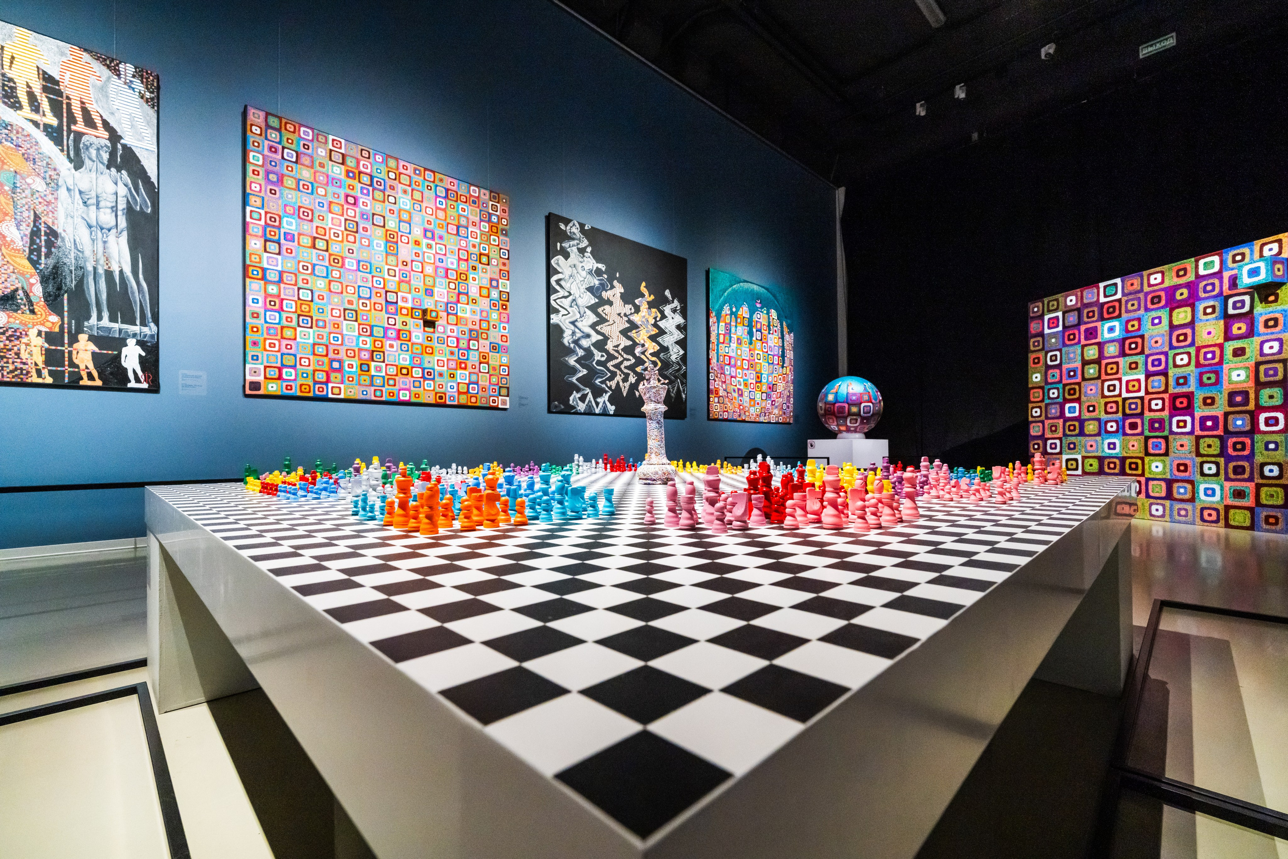 Инсталляция в музее современного искусства Эрарта в Питере