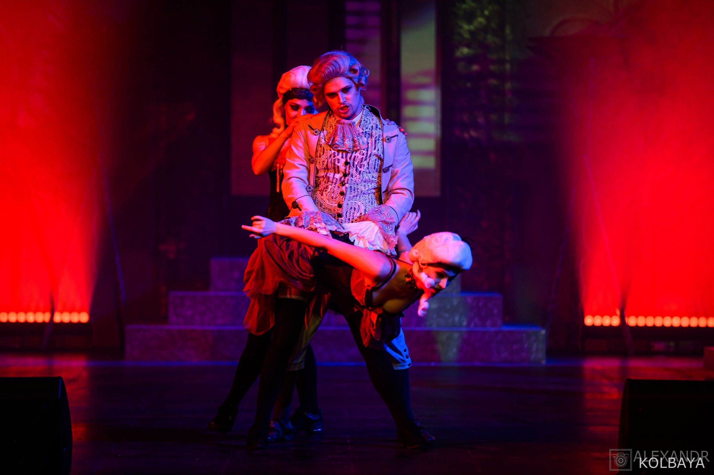 Опасные связи. Концертный и театральный репортажный фотограф в Москве Александр Колбая