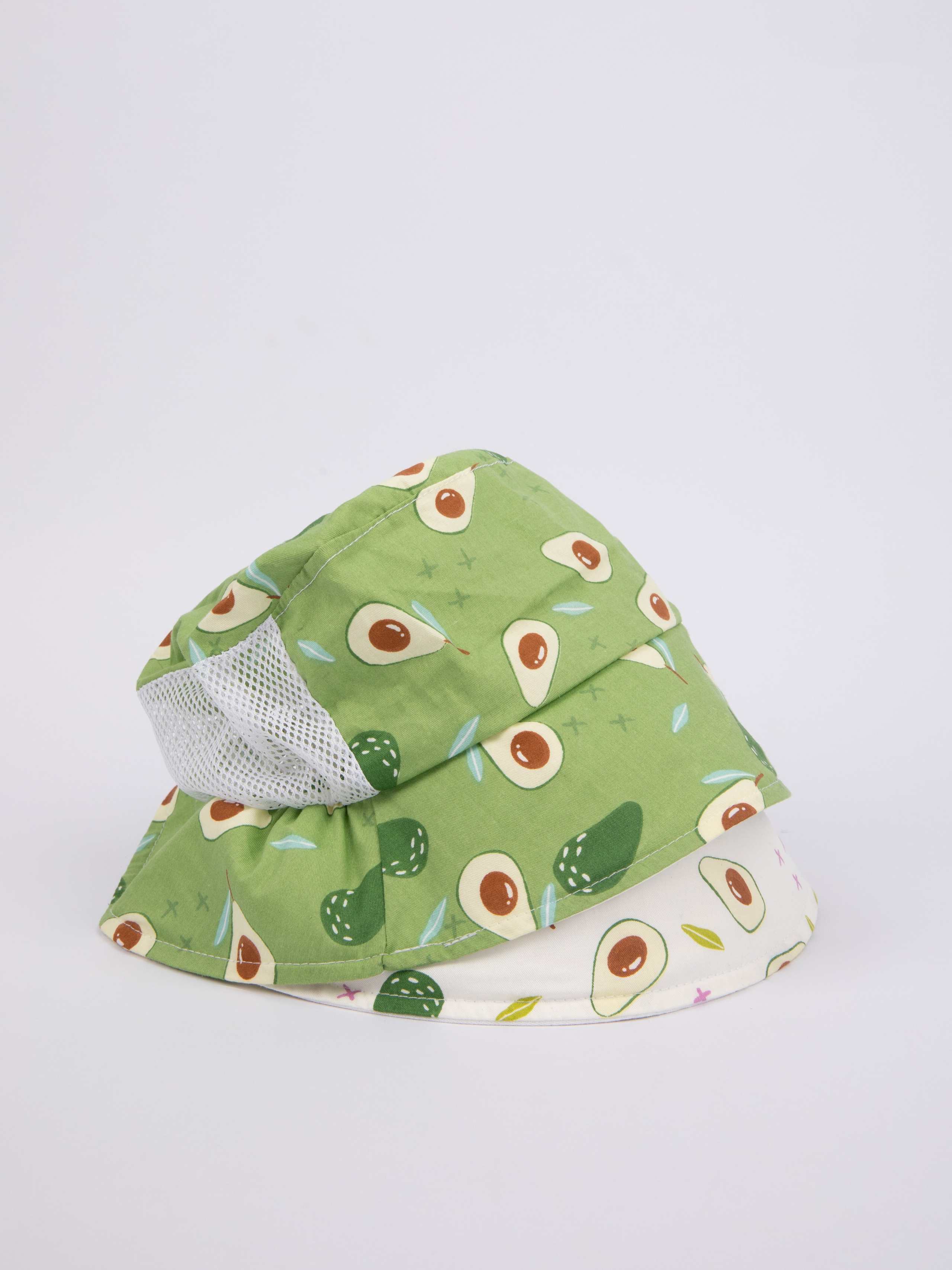 Детские панамки. Фотостудия предметной и модельной съёмки для маркетплейсов