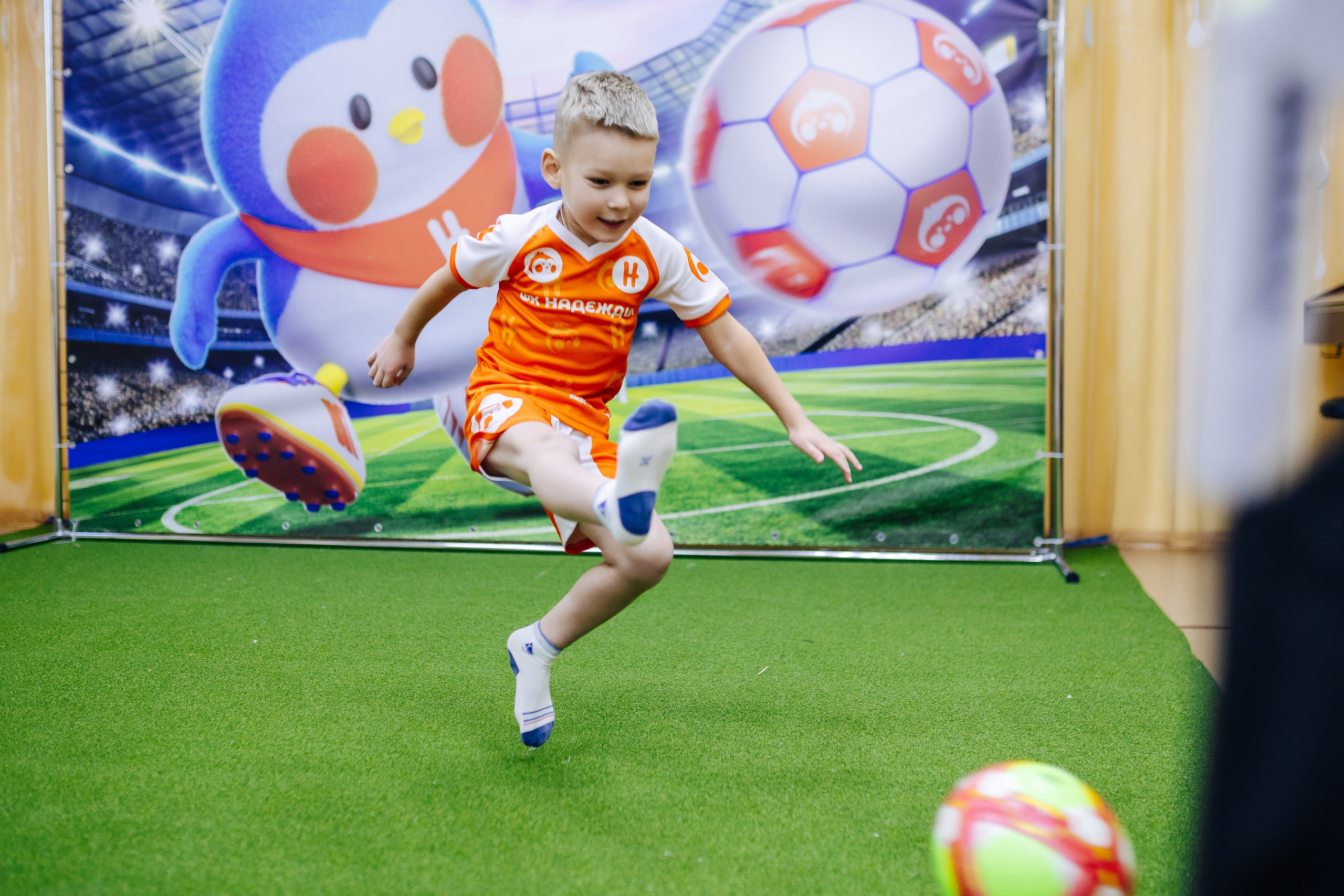 Фотосессия с кубком в детских садах г. Магнитогорска. Денис Прохоров Фотограф в г. Магнитогорск