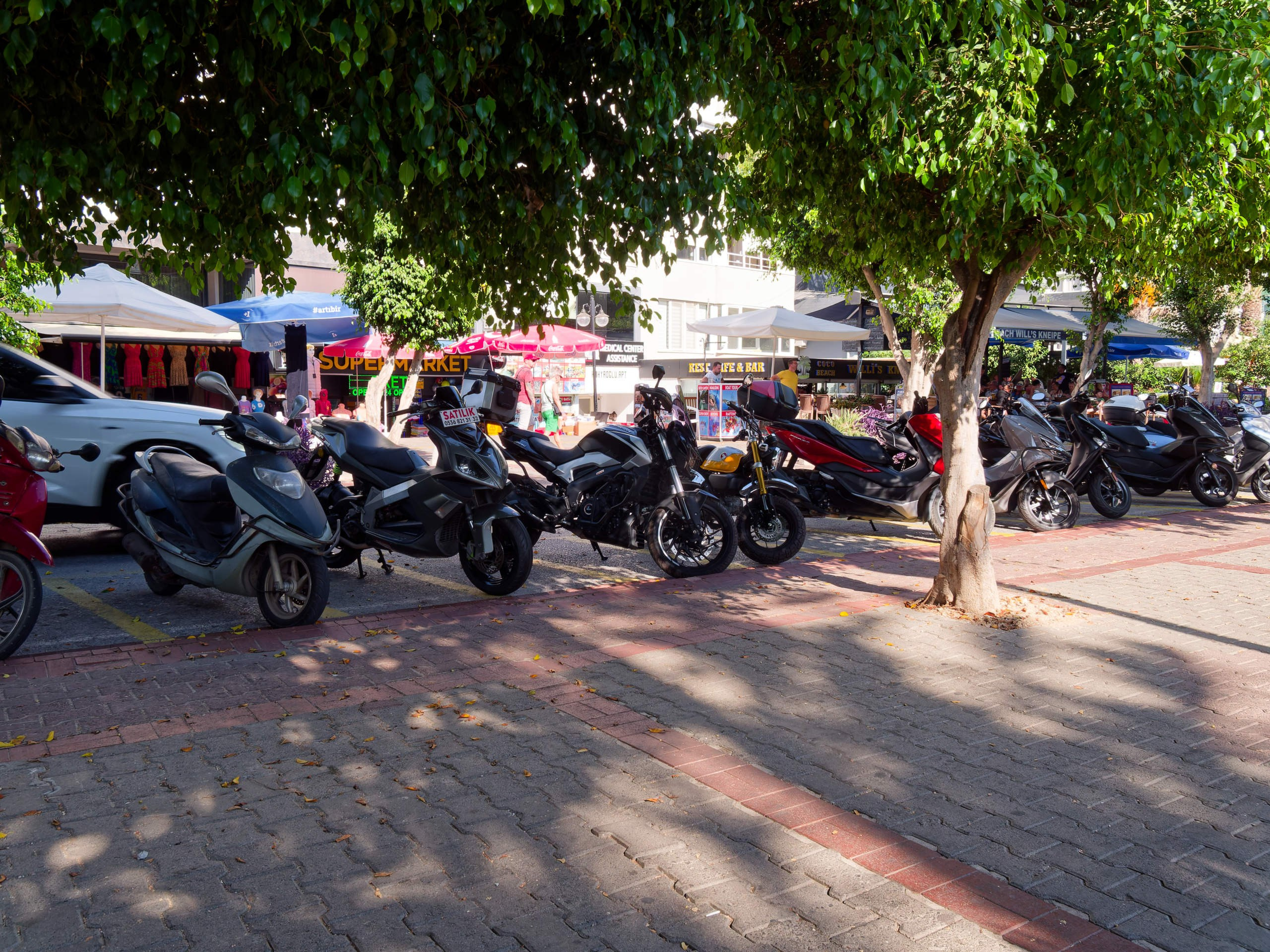 Алания 2025, город, стрит-фото. Избранные фотографии