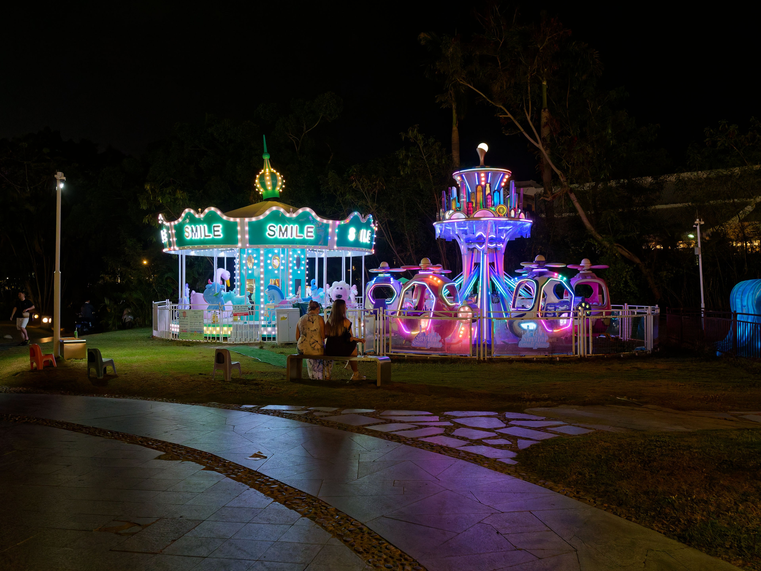 Хайнань 2026, Большой ночной базар в Ялунване. Фотопрогулки по Миру