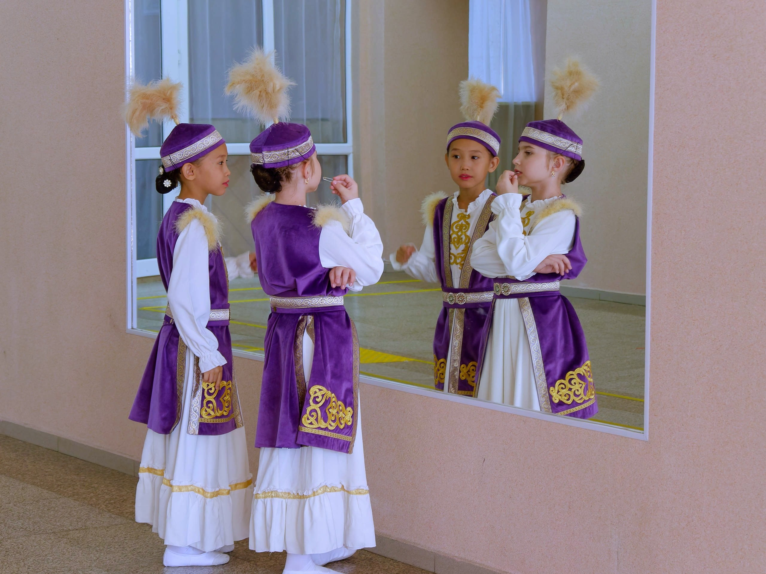 Закулисье. Второй альбом. Фотопрогулки по Миру