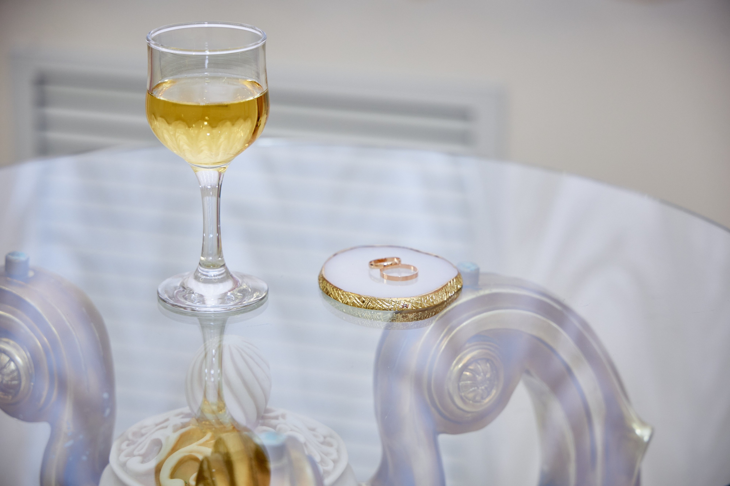 Фотосъемка в ЗАГСе, прогулка молодых, банкет