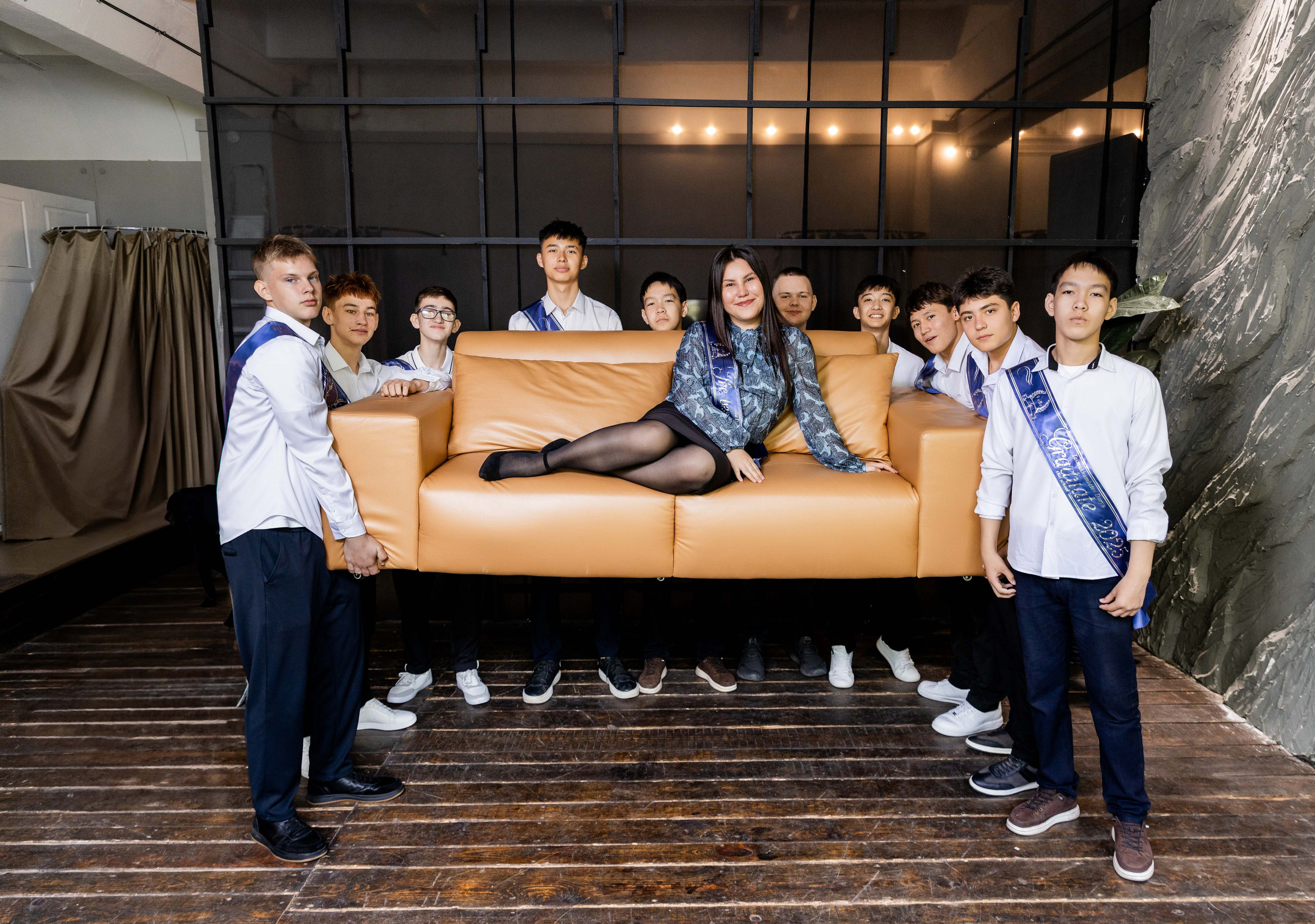 Школа им. Абая, 9 «В» класс