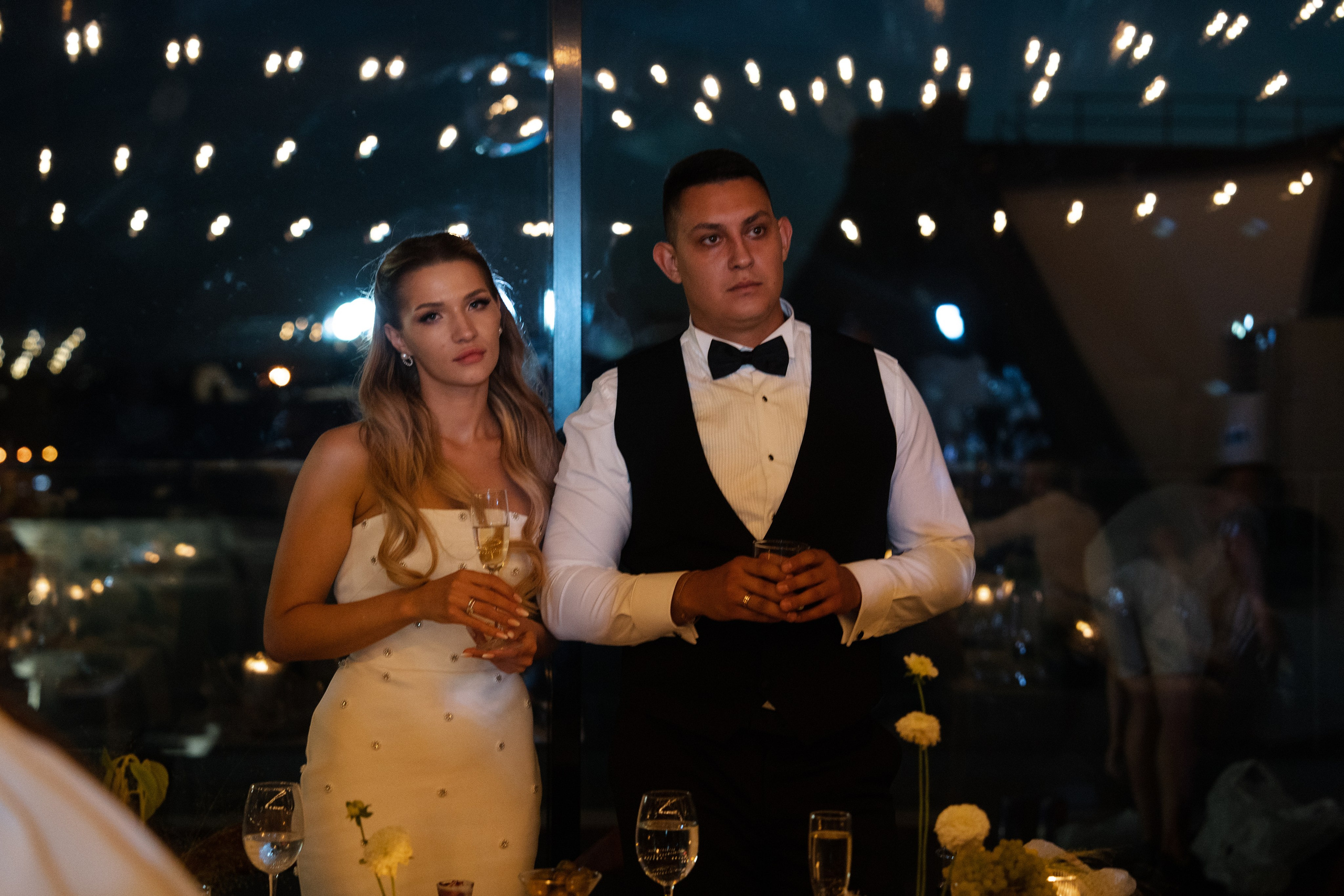 Виктория & Роман. Камерная городская свадьба в видовом ресторане в стиле современная классика. Свадебный фотограф организатор в Санкт-Петербурге Ассоль Опарина