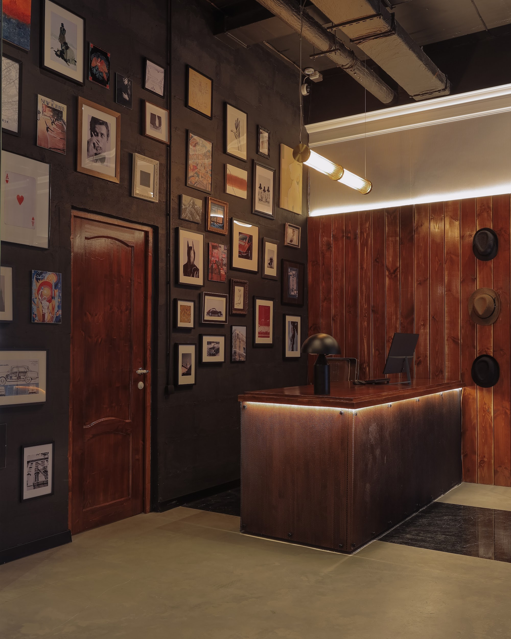 «Абсолютно мужской» маникюрный салон. Дизайн интерьера от Дмитрия Баландина