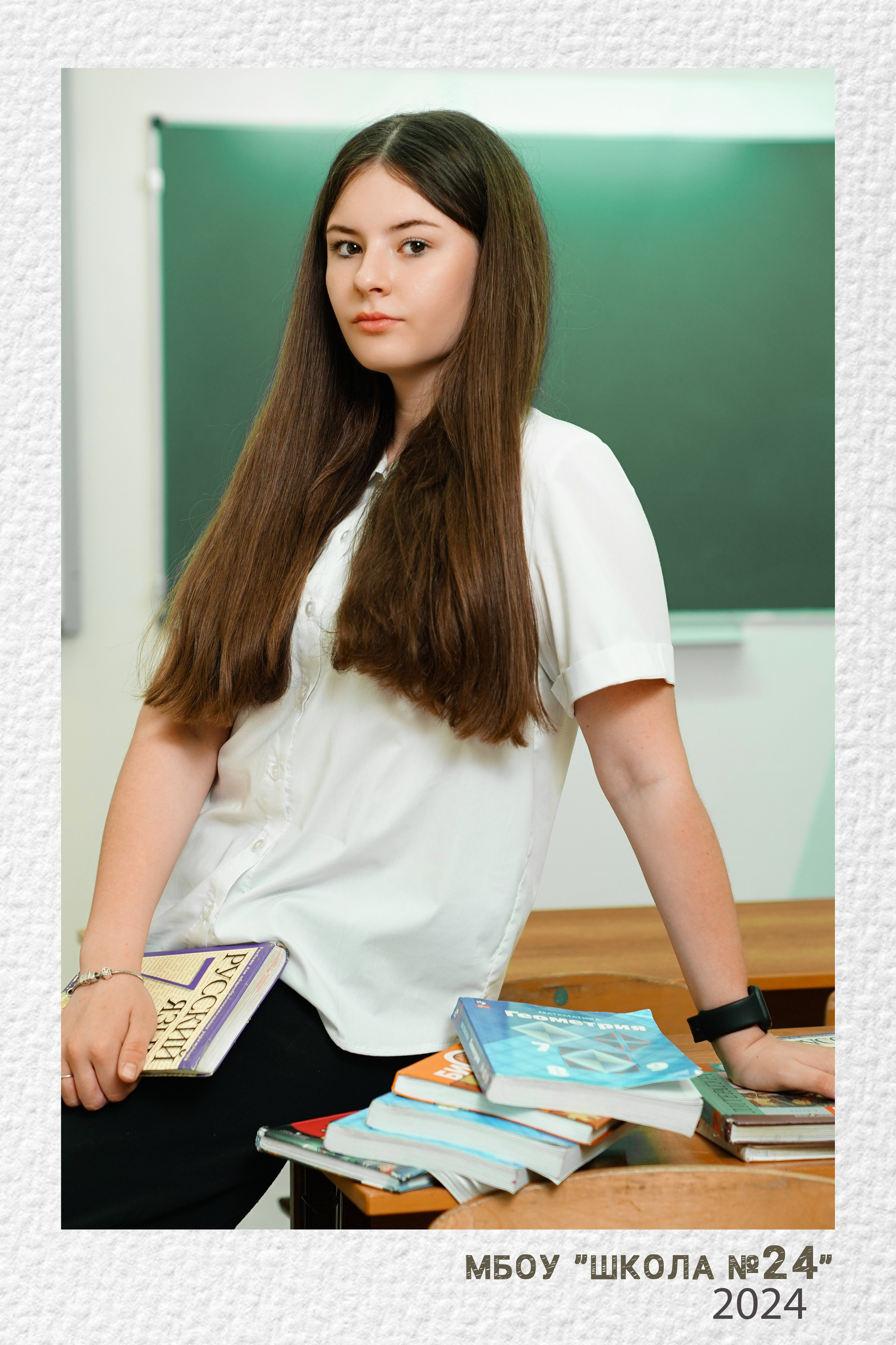 Портреты старшие классы. MEMENTO.Выпускные альбомы, школьные, юбилейные и другие книги. Ростов-на-Дону