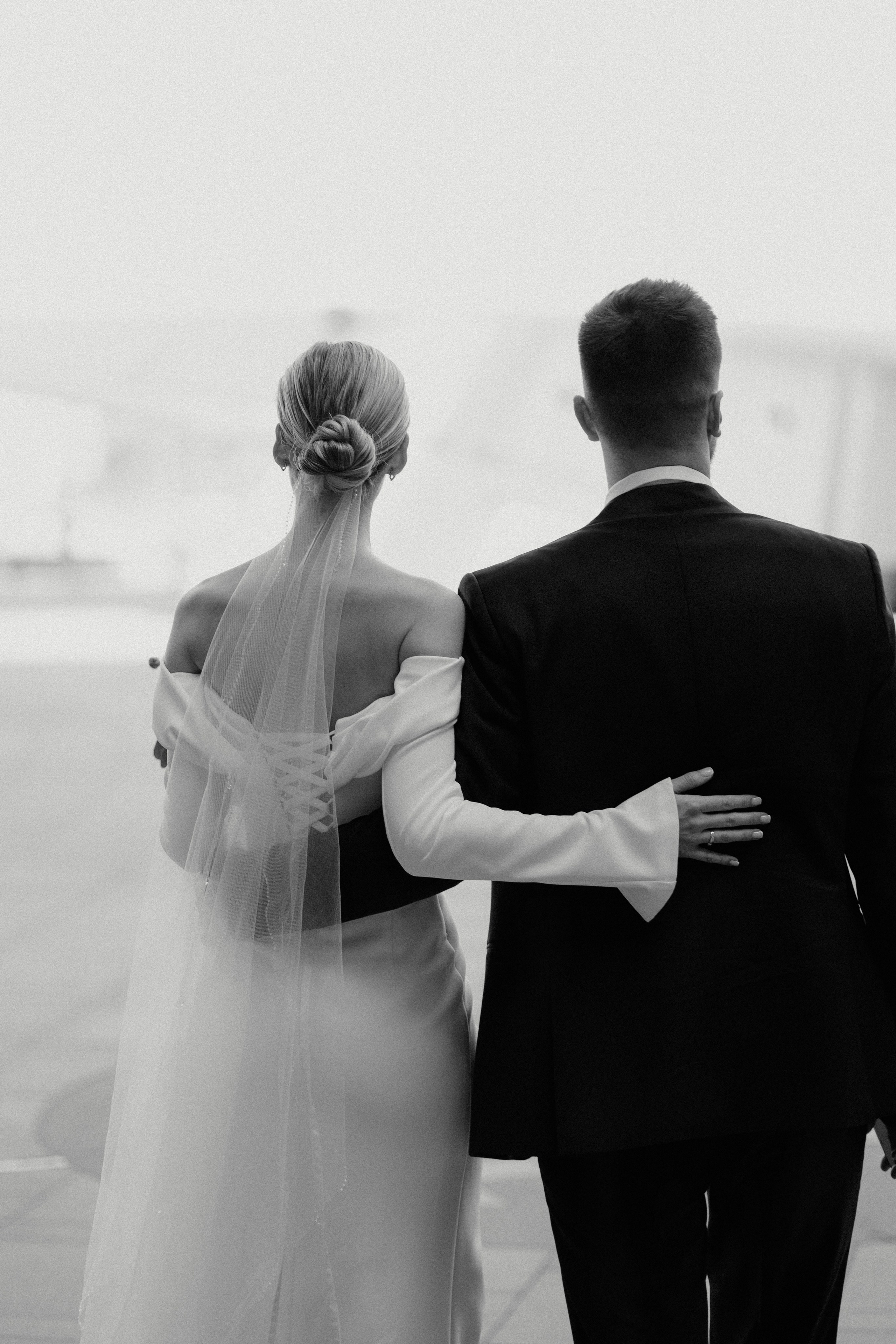 Свадебная фотосессия на стадионе Спартак. Свадебный фотограф в Москве. свадебная фотосессия Москва. Фотограф в Москве Валерия Рожкова