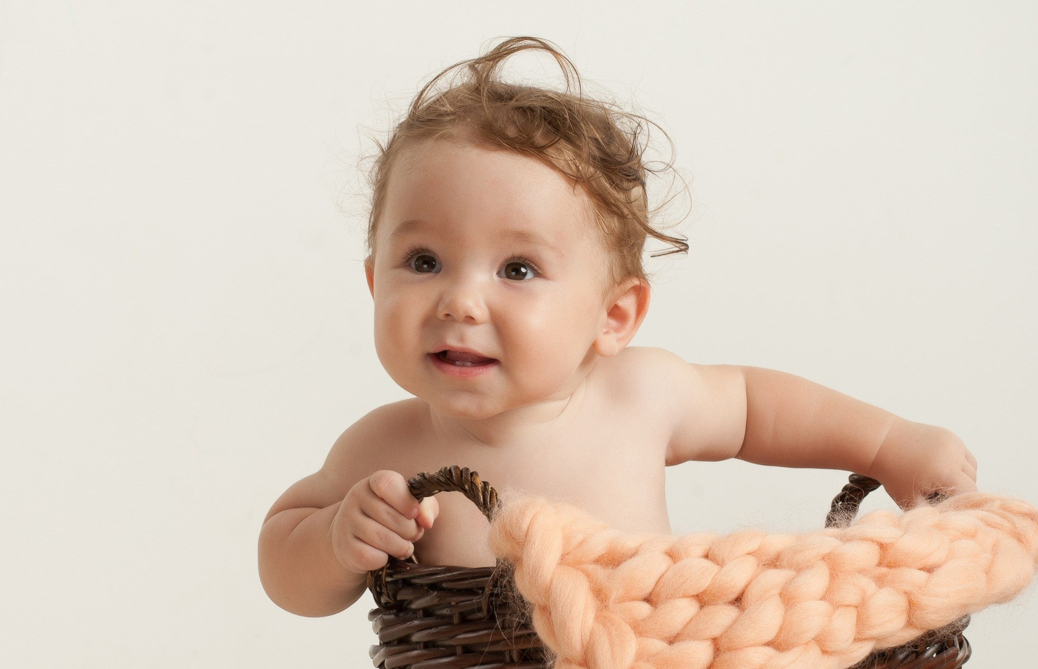 Семейный портрет Семьи Регины. Выездная съемка. Фотостудия Алматы. Семейная и детская фотостудия Family studio.Фотограф Алматы