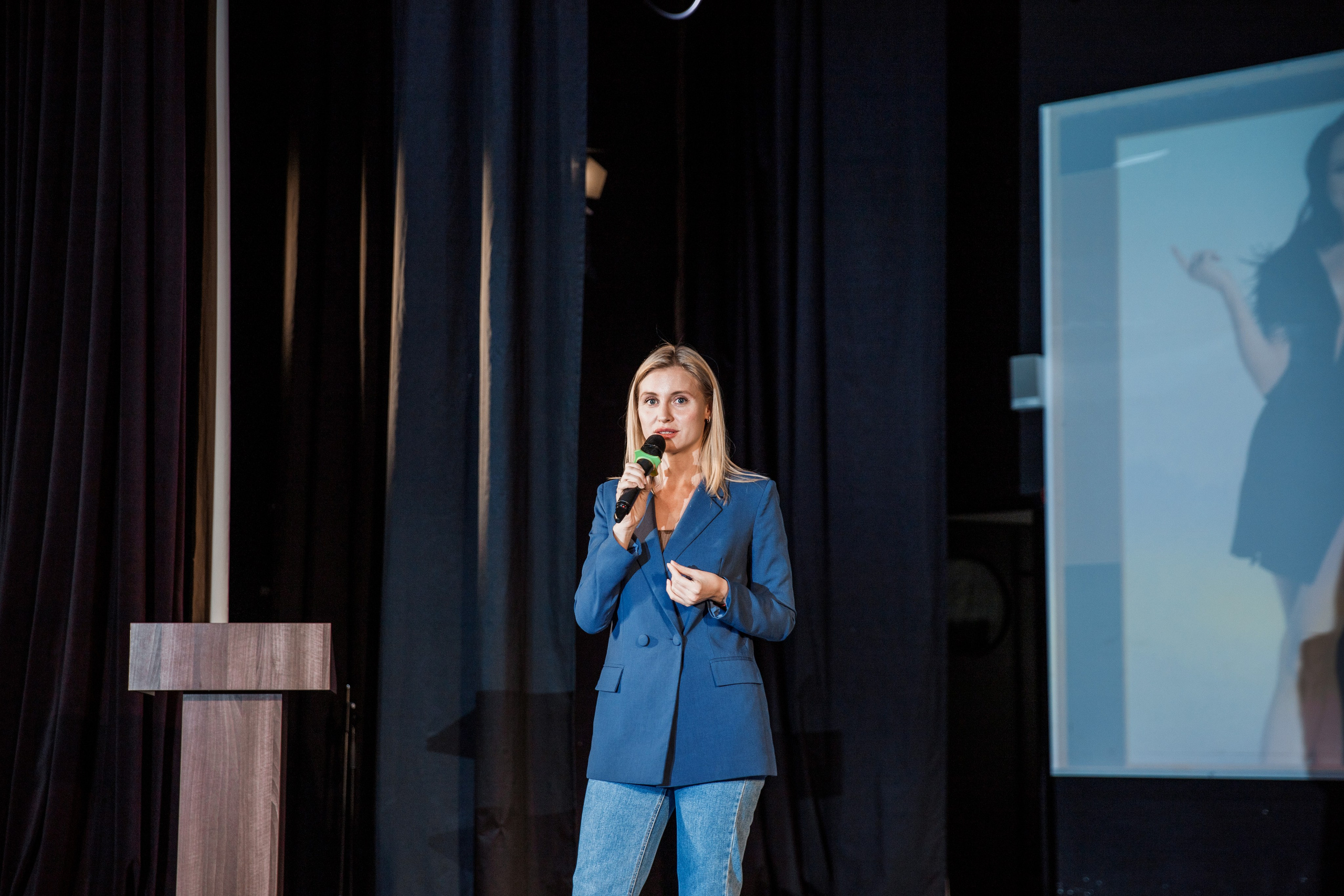 Конференция для мам. Репортажный и портретный фотограф в Екатеринбурге Гизатуллин Марат