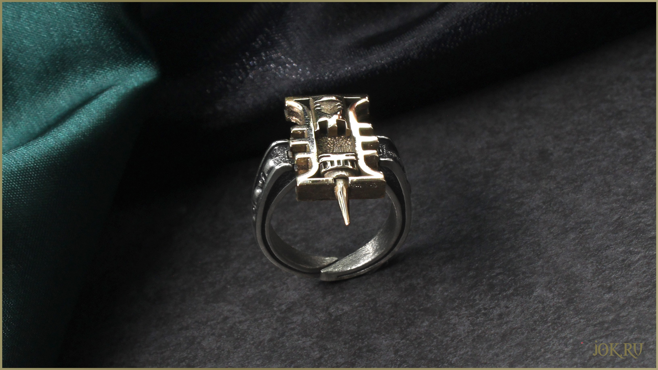 Игровая атрибутика Warhammer 40000K. Изготовление украшений на заказ по фото и эскизам 