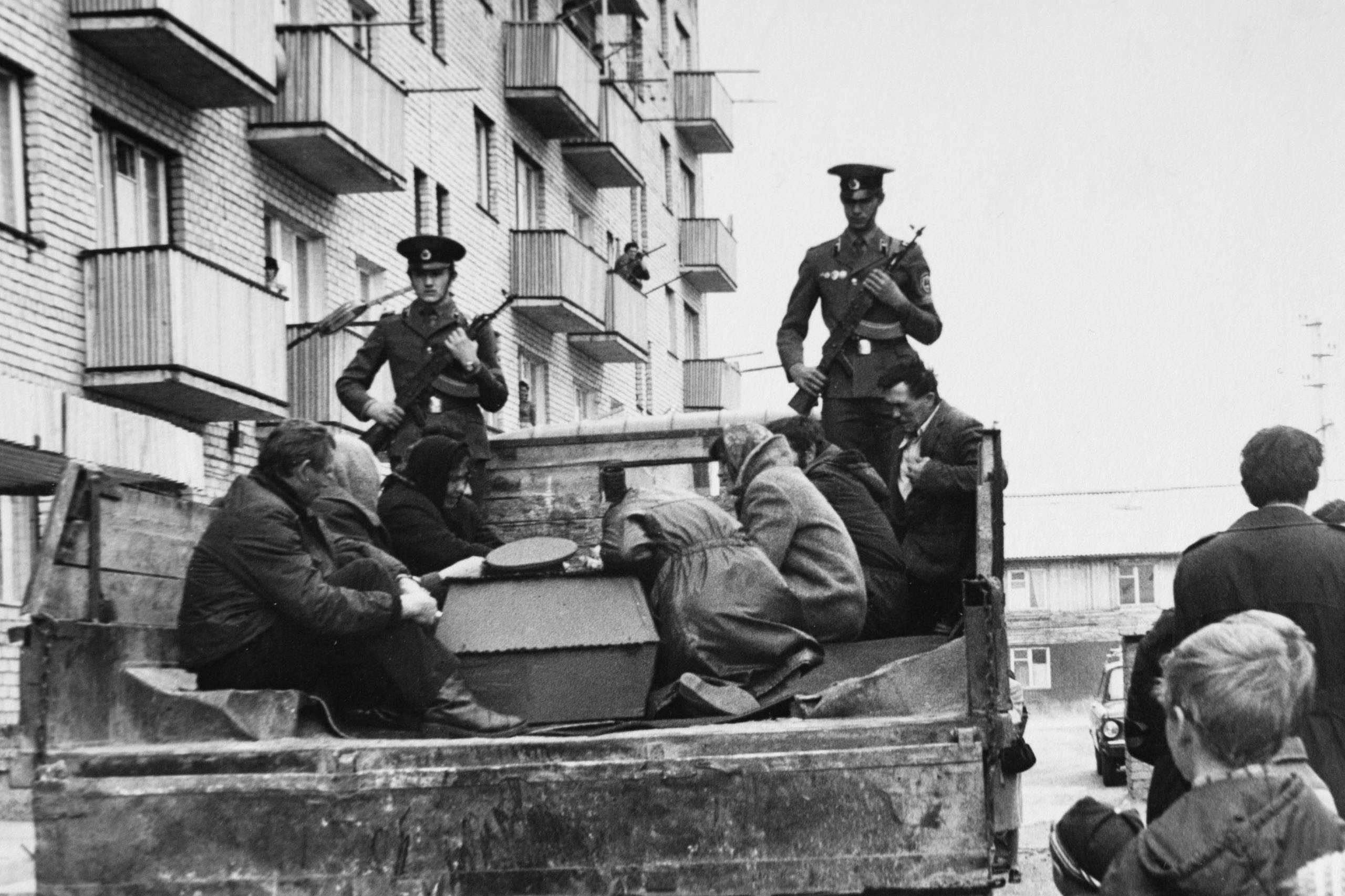 Письмо Олега Дмитриева от 29/1-1985                               «Здравствуйте мои мама и папа!! С большим горячим приветом к вам ваш сын Олег. Во-первых, хочу сообщить вам, что я жив и здоров, чего и вам желаю. Спасибо тебе мама за то, что ты послала мне посылку, но я не знаю успеет ли она дойти до меня, потому что 2 февраля меня перекидывают на другое место. По этому прежнему адресу больше писать не придется. А как прибуду на место, сразу напишу. Только мама прошу тебя, не беспокойся, все будет нормально, вернусь жив и здоров, не я первый, не я последний. Получил письмо от бабушки, пишет, что не знает, получил ли я посылку или нет, я ей отправил 2 письма, видать не дошли, отправил вчера еще одно, может перед отправкой последнее хоть дойдет. Пишет, что получила фотографии мои, я ведь отослал домой шесть и в деревню две. Ну а как там папка, как живет, он так и работает по вахтам, или надоело уже. Какие новости дома. Приходят ли к нам те девчонки две, которые меня провожали, как магнитофон «Рута» живой еще, играет нет? А как ты, мама не болеешь? Только не беспокойся, все будет в норме. Жди письма! До свидания, Олег29/1-1985»      