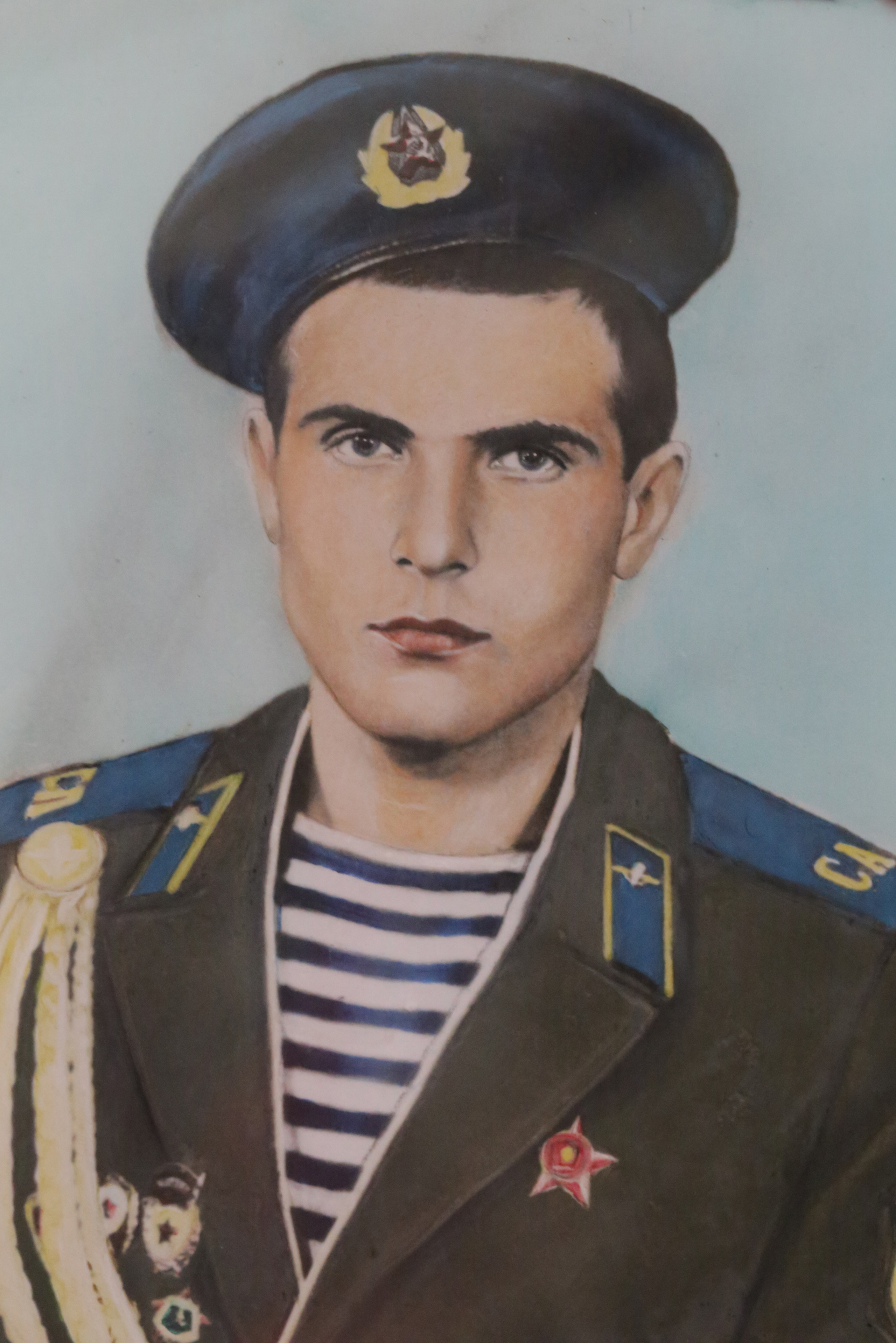 Евгений Кувалев родился 1 августа 1968 года в городе Стерлитамак. В Вооруженные Силы призван в 1987 году, службу проходил в Афганистане. Выполняя боевое задание Евгений был тяжело ранен. От полученных ран Евгений скончался 13.11.1988 г. 