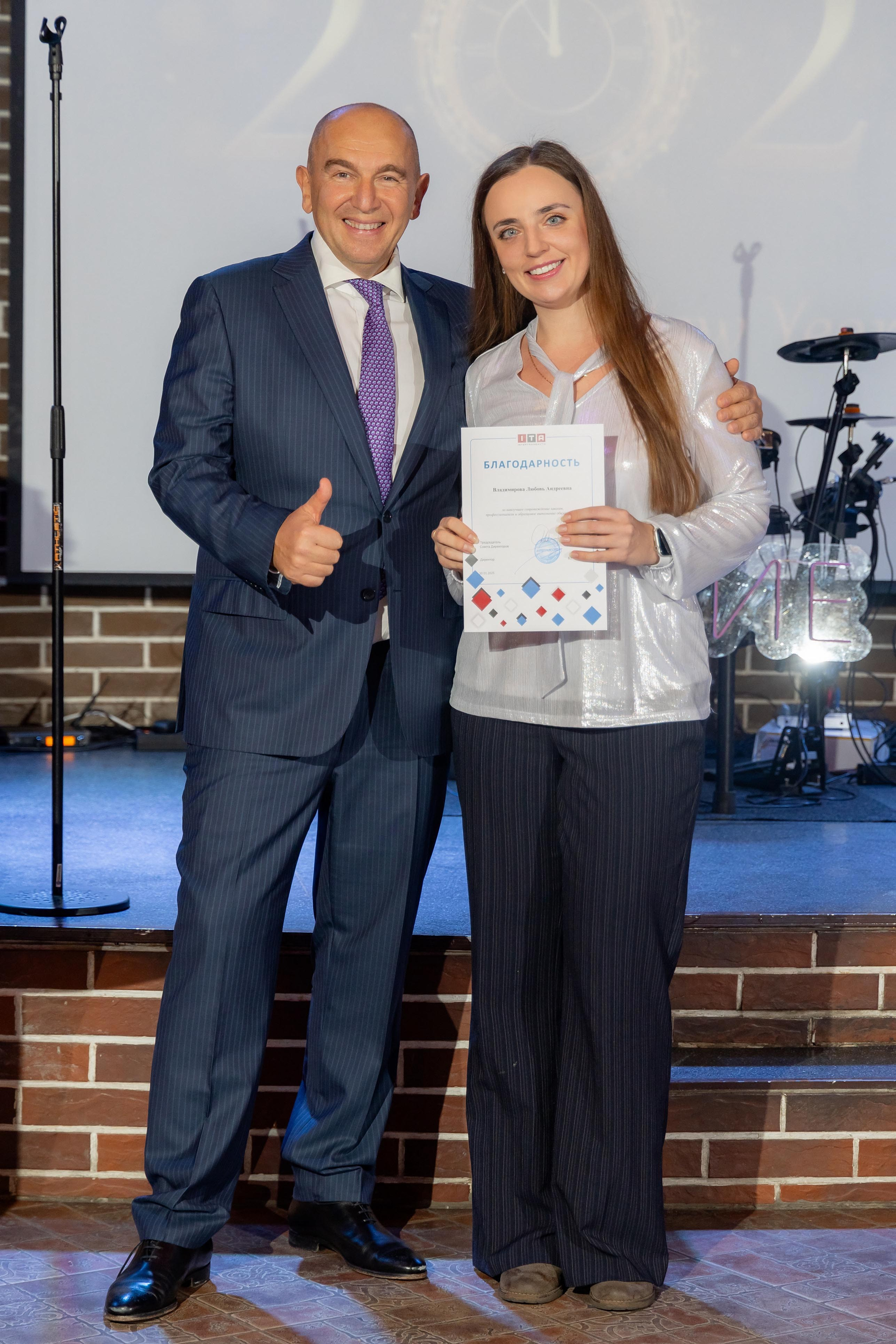 Корпоративная новогодняя съемка для логистической компании ИТА. Свадебный фотограф в Минске/Беларуси Сергей Спиридонов