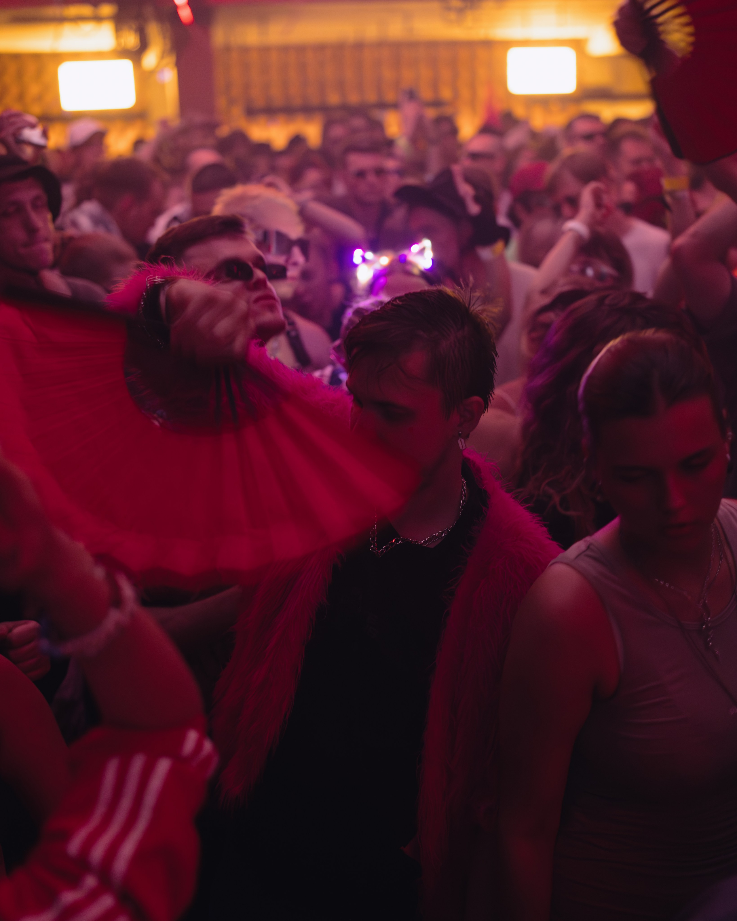 Outline 2024. @tomrus: Рустам Шагиморданов — фотограф