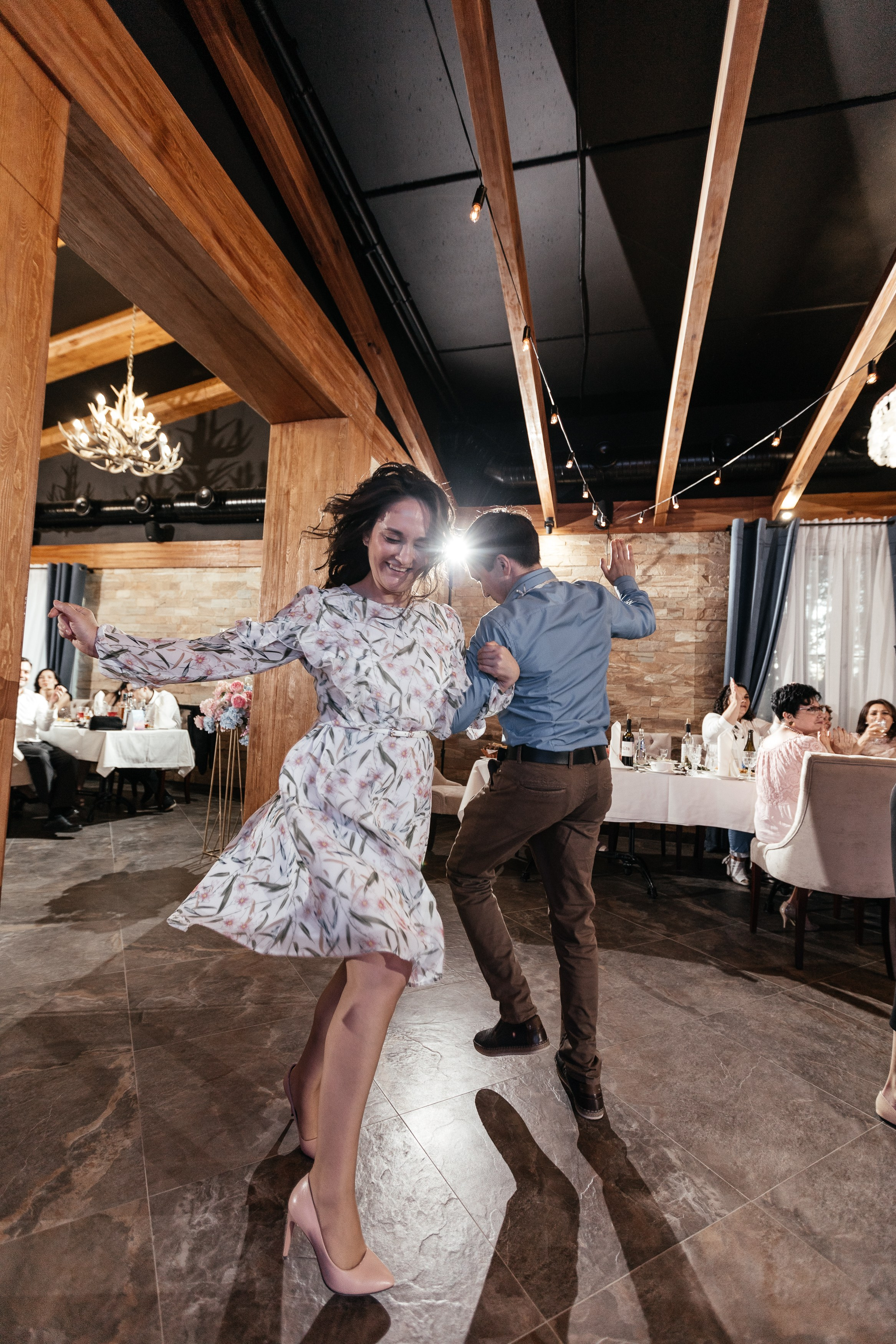 Свадебный фотограф Уфа — Руслан ГабдлисламовЖивые эмоции, красивые кадры, воспоминания на всю жизнь.Работаю по всей Республике Башкортоста. Свадебный фотограф Уфа Руслан Габдлисламов