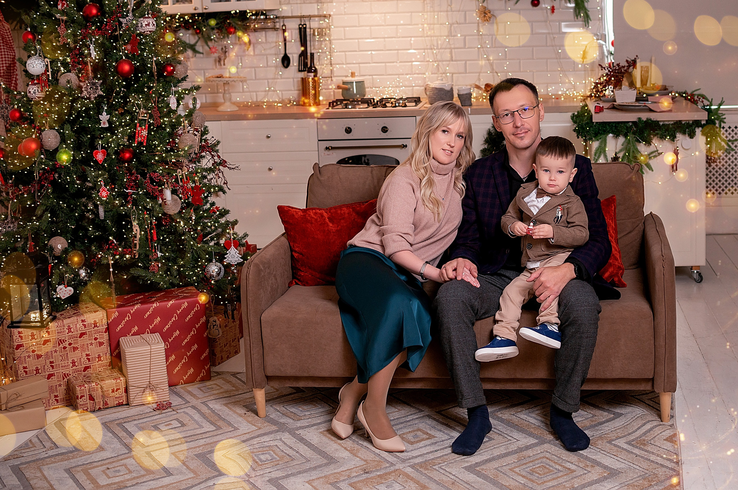 Новогодняя семейная фотосессия в Краснодаре 2023-2024. Фотограф новорожденных Краснодар Малышенко Надежда