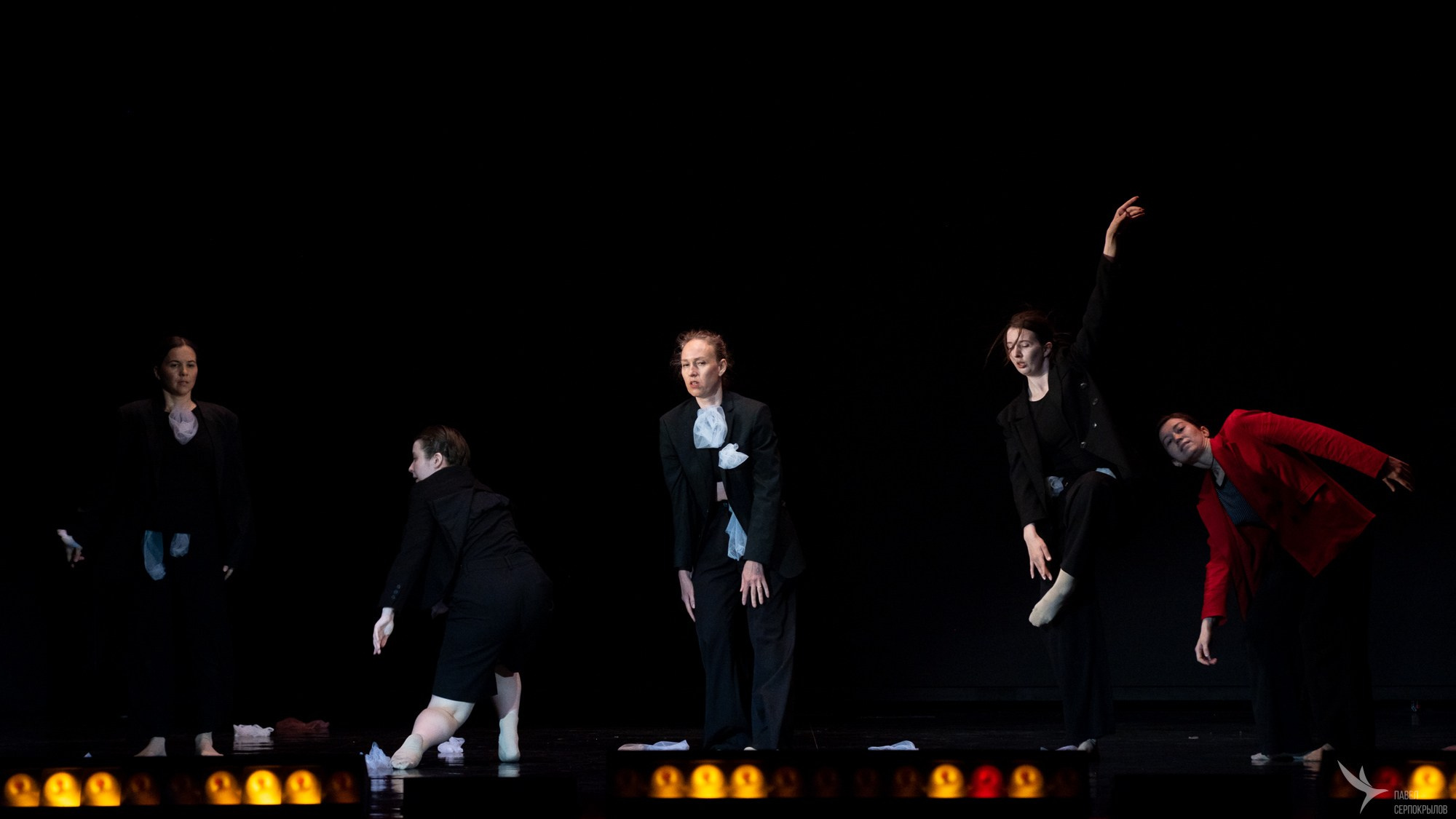 Концерт народного хореографического коллектива «Виктория». Репортажный фотограф в Казани Павел Серпокрылов