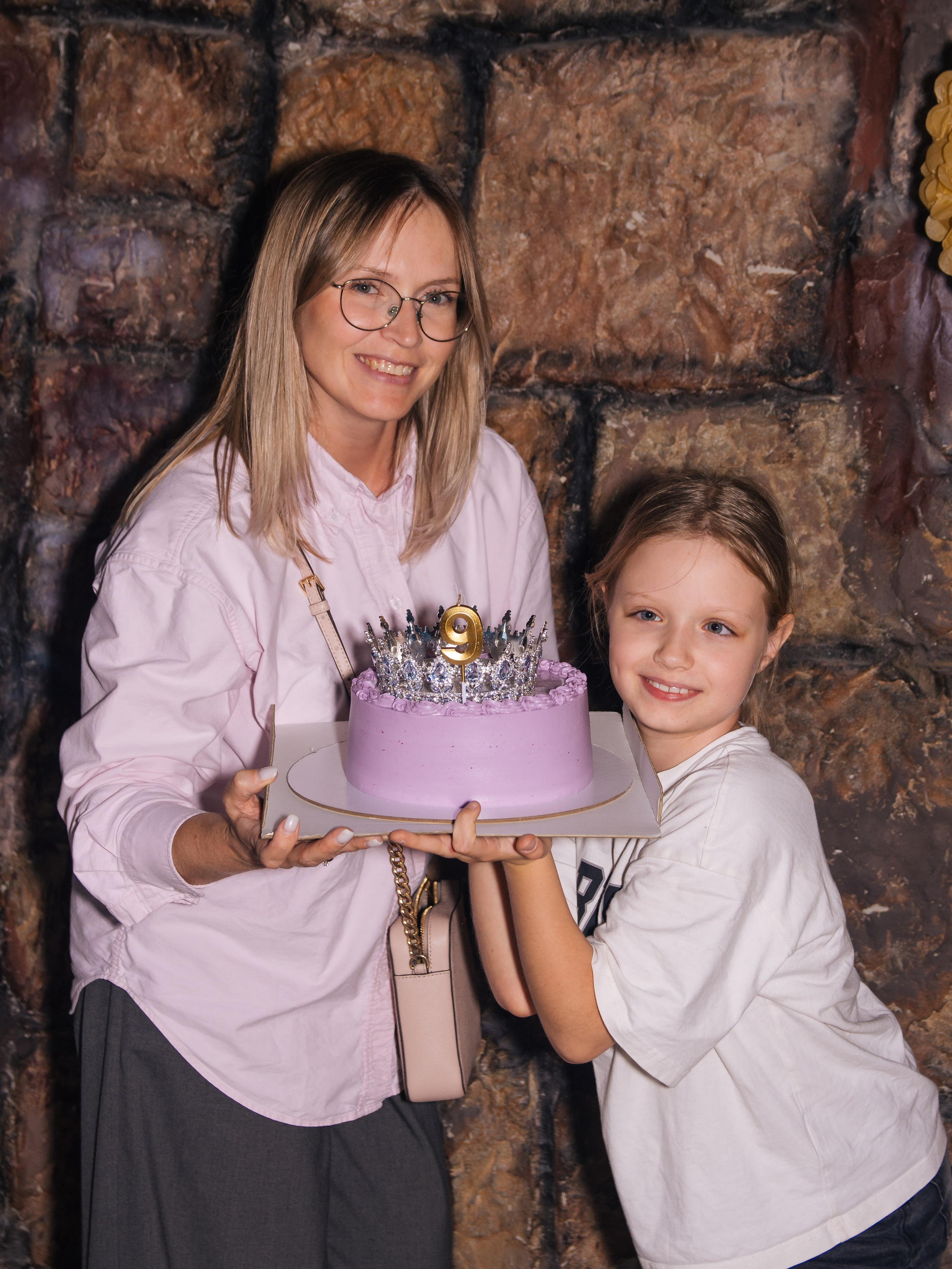 Квесты и праздники в Нелогике. Фотограф в Москве. Индивидуальные и парные съёмки, мероприятия, промо-съёмки для артистов