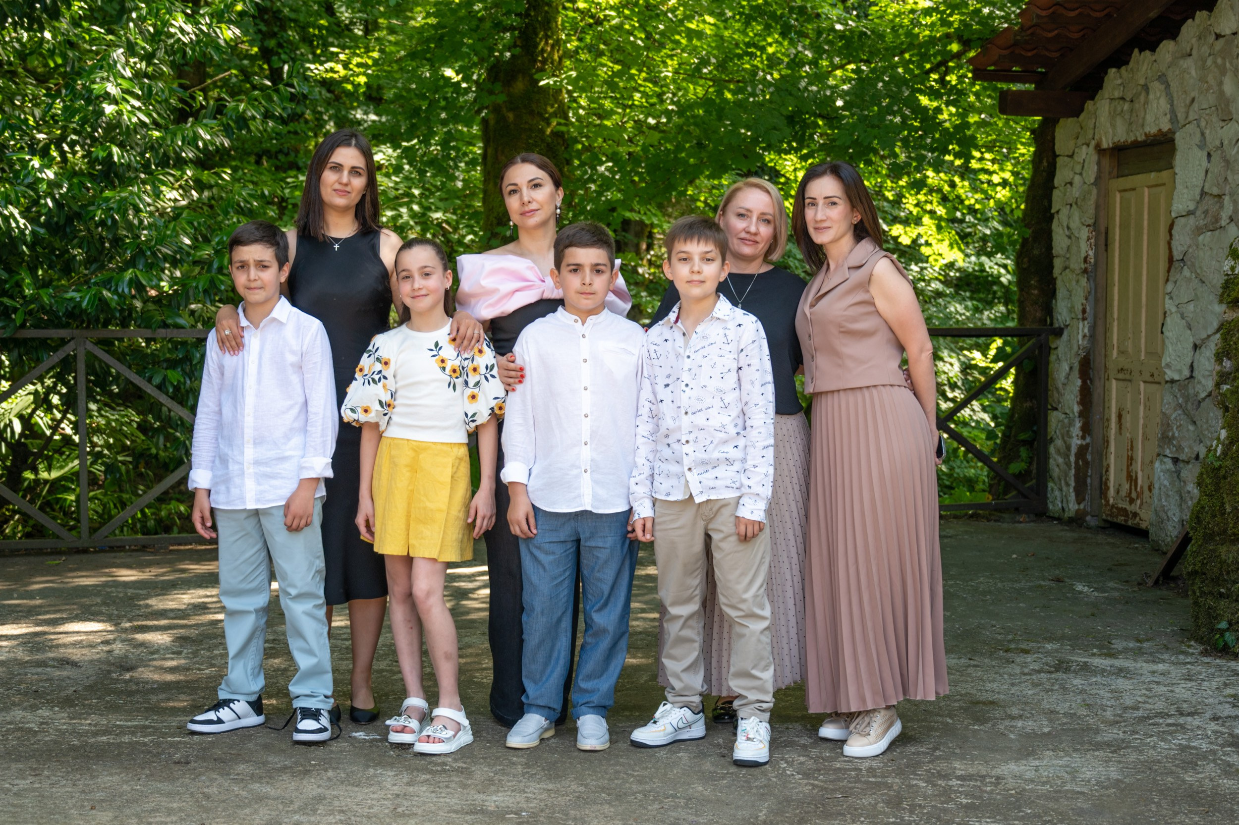 Праздник окончания учебного года 2024. Фотографирую счастливых людей в Сочи