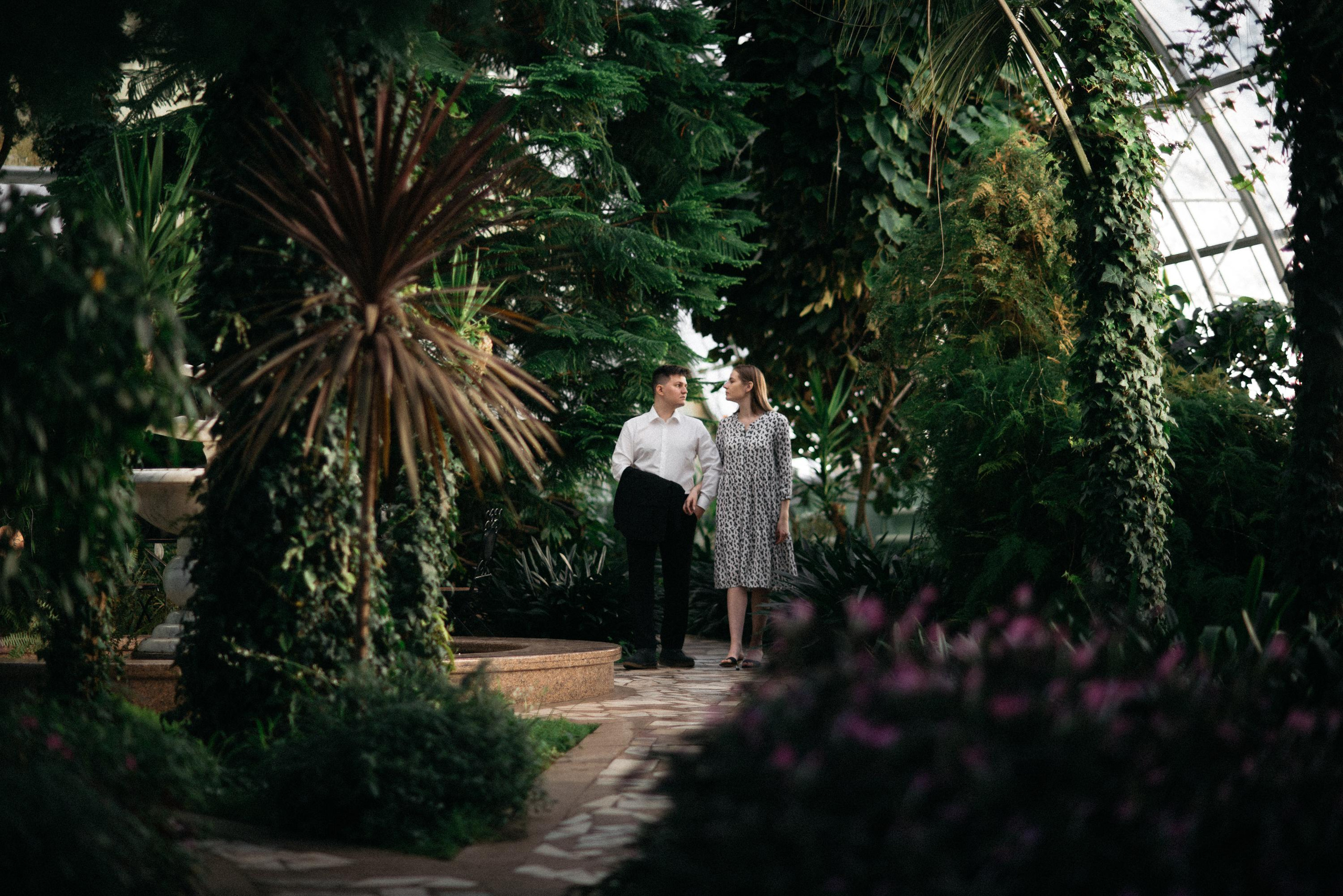 В зимнем саду (Санаторий Металлург). Свадебный фотограф Ижевск Петр Шишков
