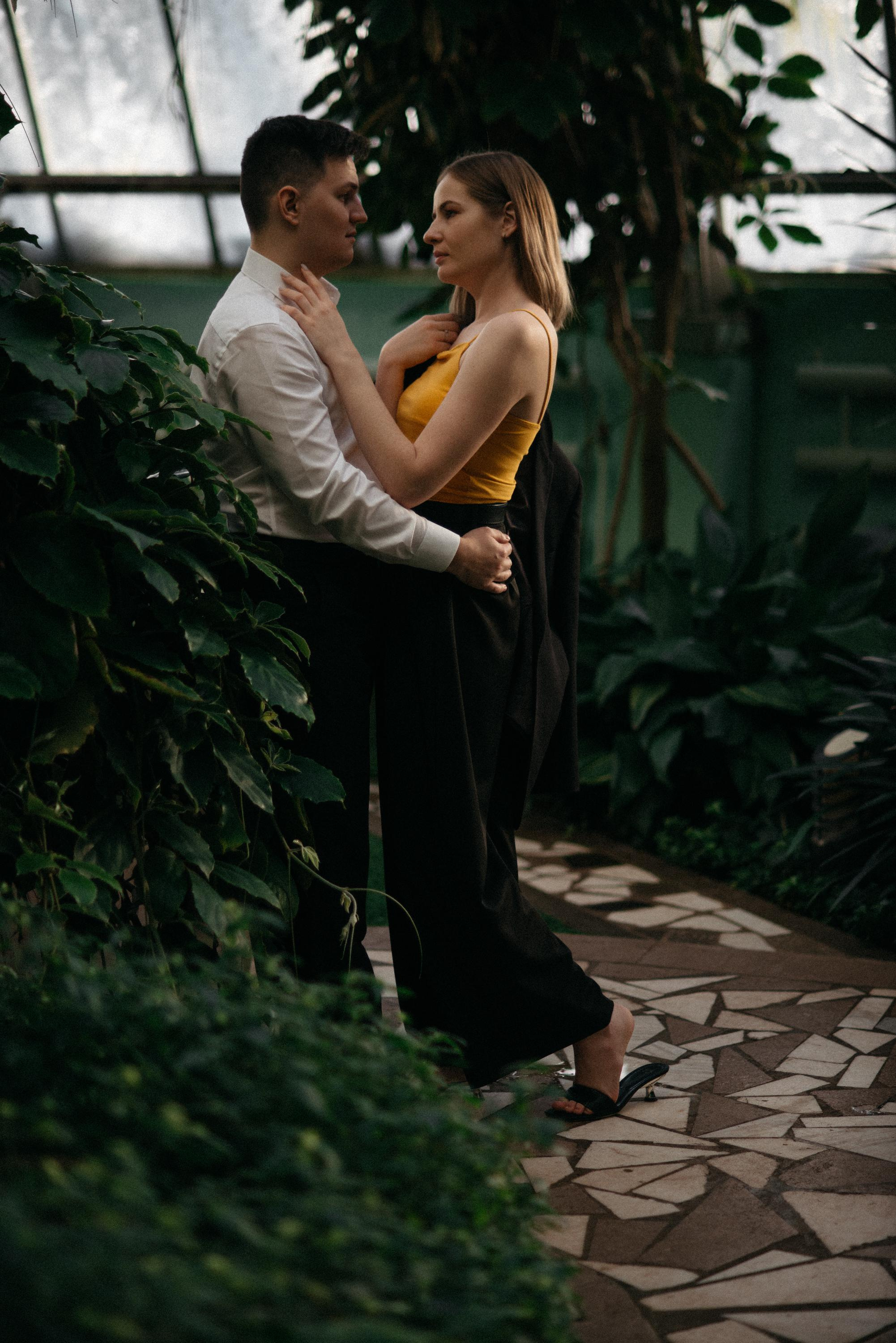 В зимнем саду (Санаторий Металлург). Свадебный фотограф Ижевск Петр Шишков