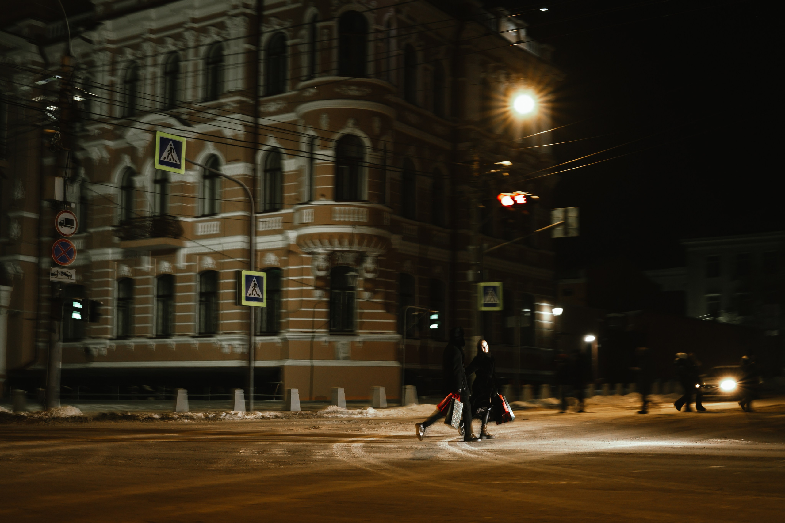 Новогодня прогулка по городу. Портретный фотограф Анна Камратова. Чита. Помогу Вам создать историю, в которой Вы — главный герой!