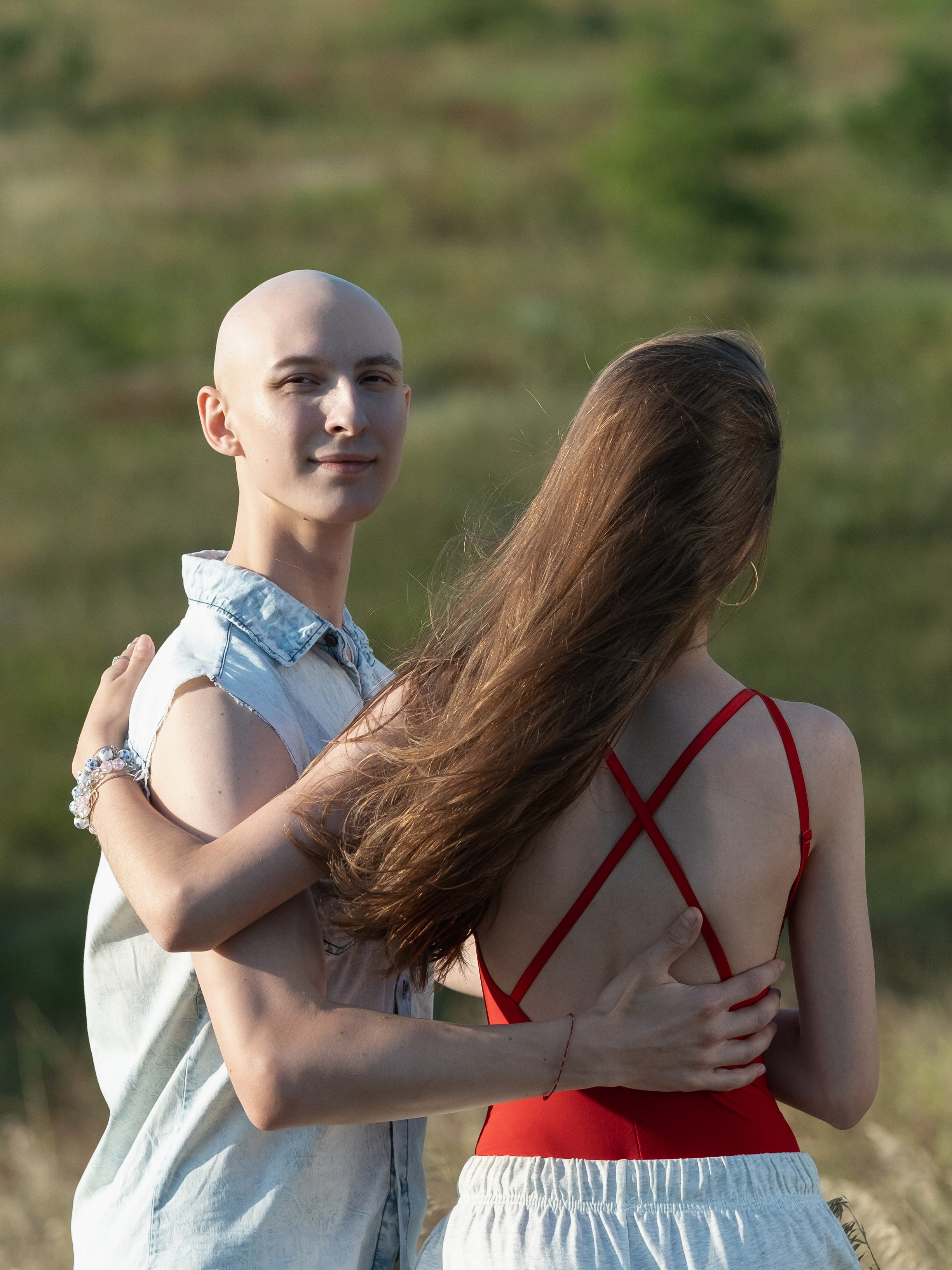 Танец на ветру. Портретный фотограф Анна Камратова. Чита. Помогу Вам создать историю, в которой Вы — главный герой!