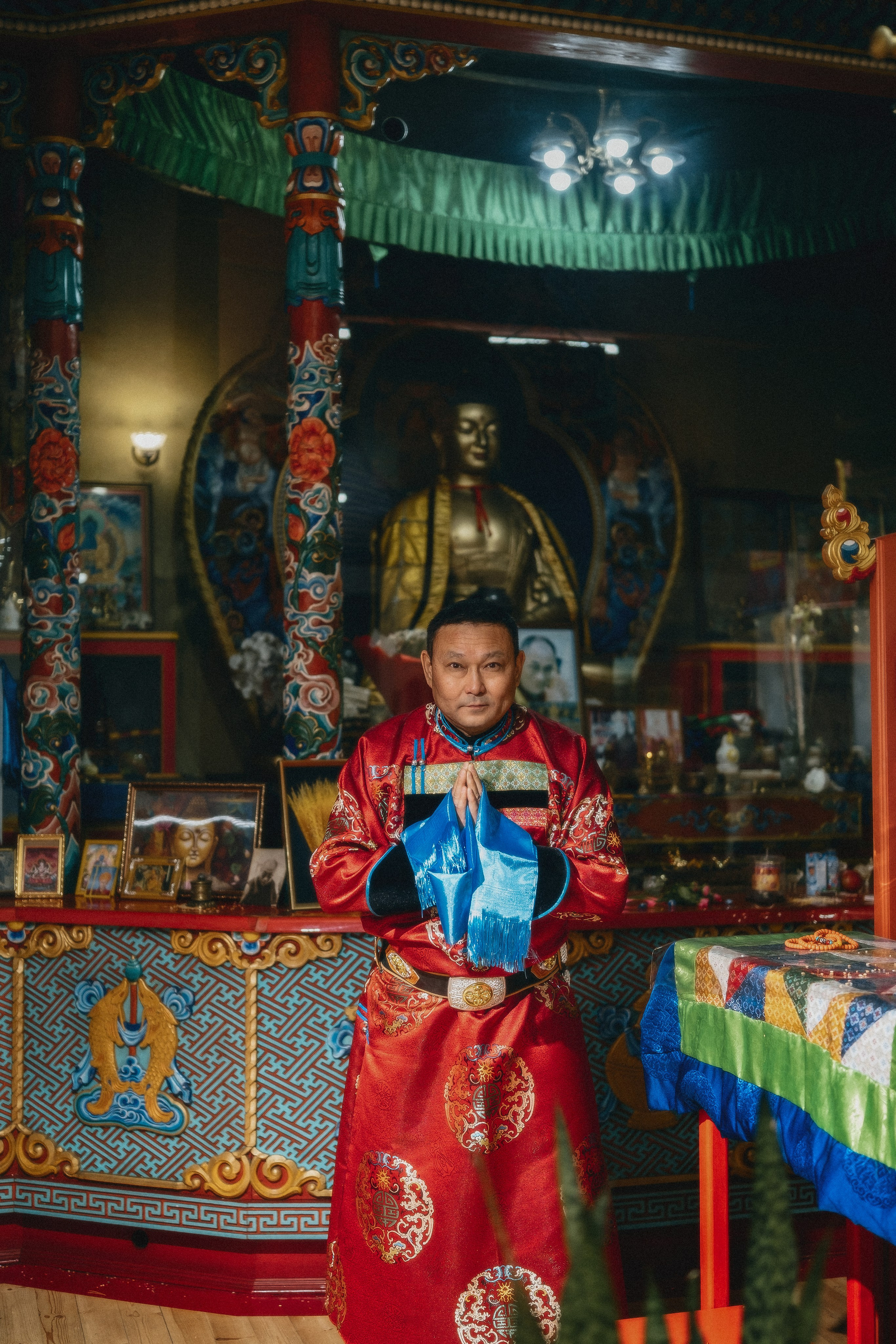 Евгений Нимаев. Дацан. Портретный фотограф Анна Камратова. Чита. Помогу Вам создать историю, в которой Вы — главный герой!