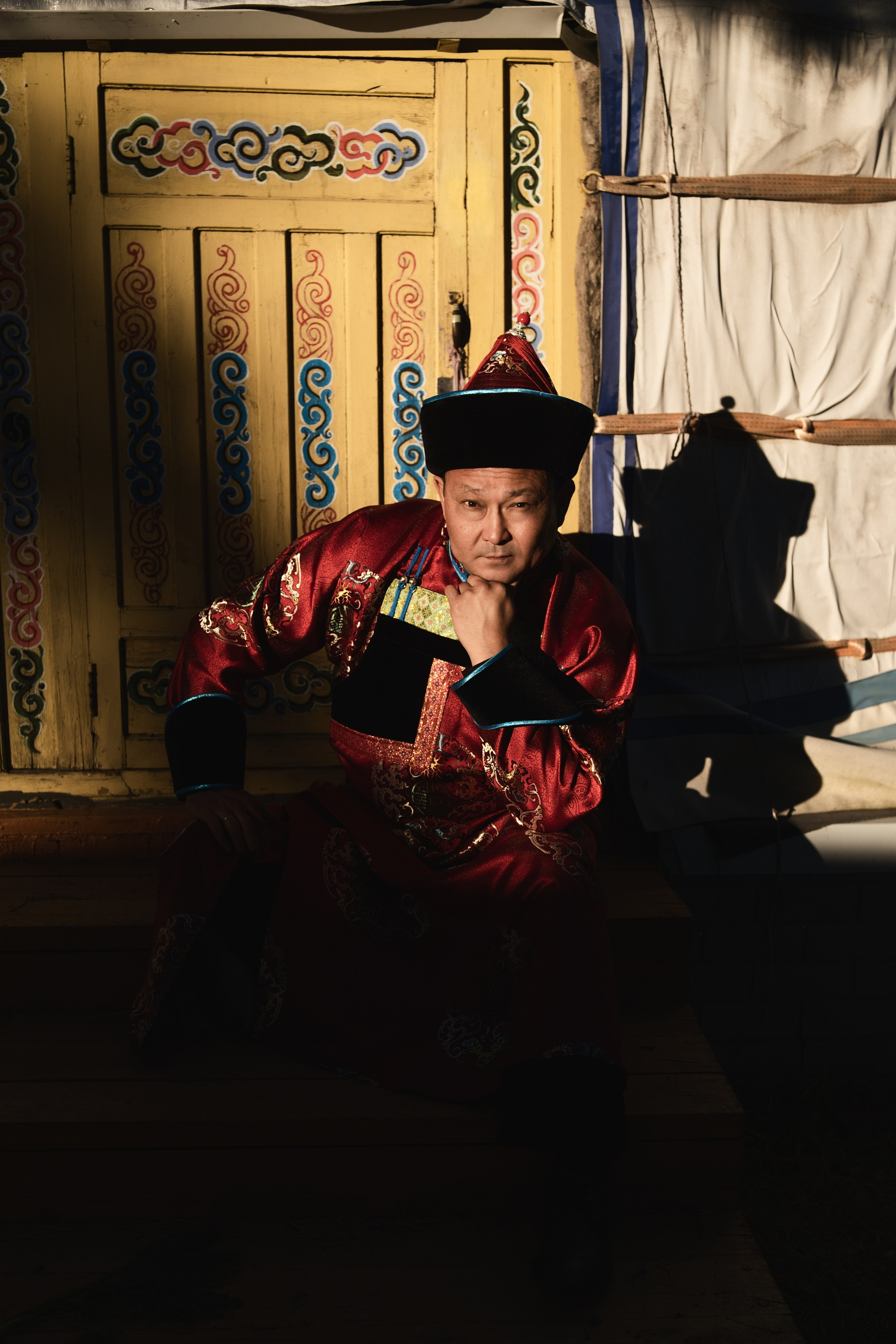 Евгений Нимаев. Дацан. Портретный фотограф Анна Камратова. Чита. Помогу Вам создать историю, в которой Вы — главный герой!