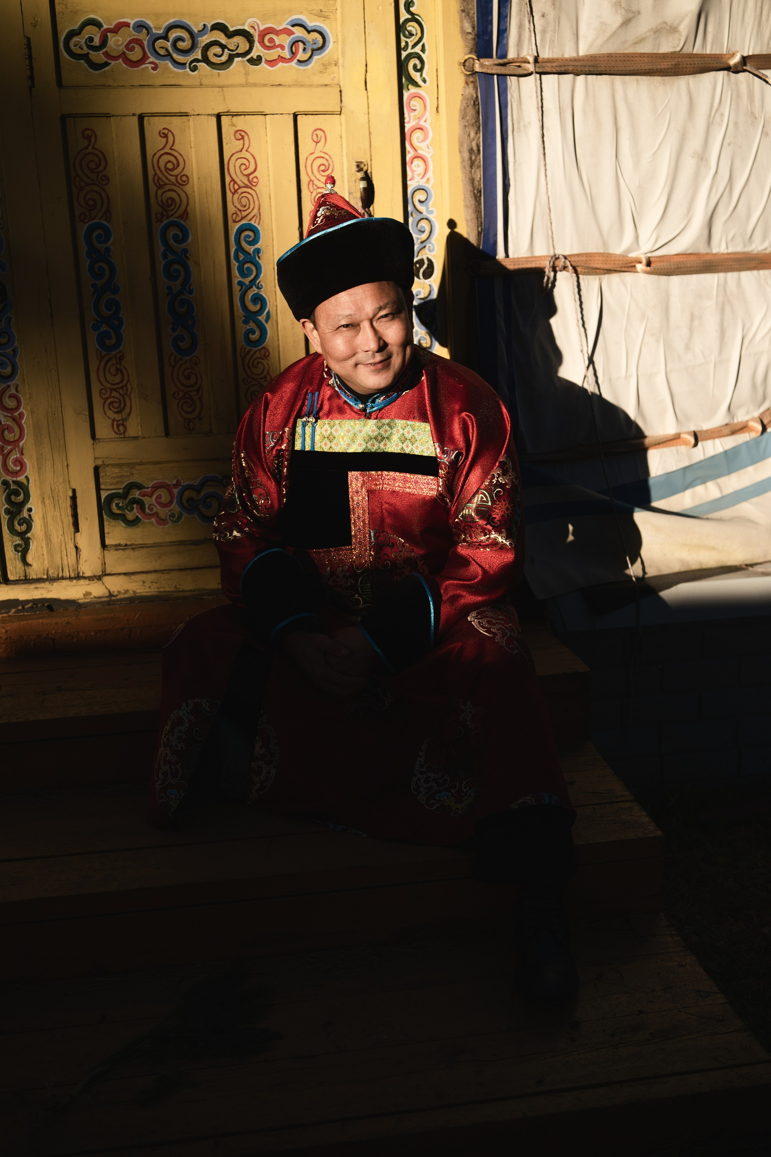 Евгений Нимаев. Дацан. Портретный фотограф Анна Камратова. Чита. Помогу Вам создать историю, в которой Вы — главный герой!