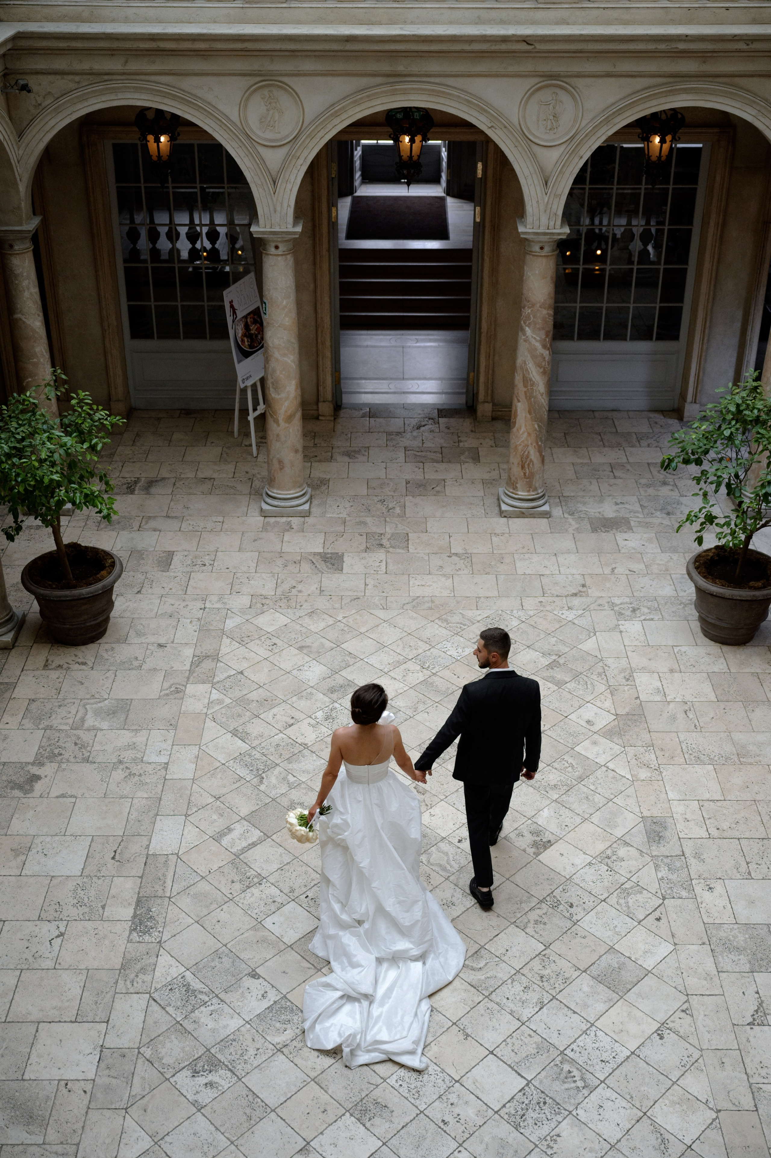 23.08.2024. RETOUCH-HOUSE