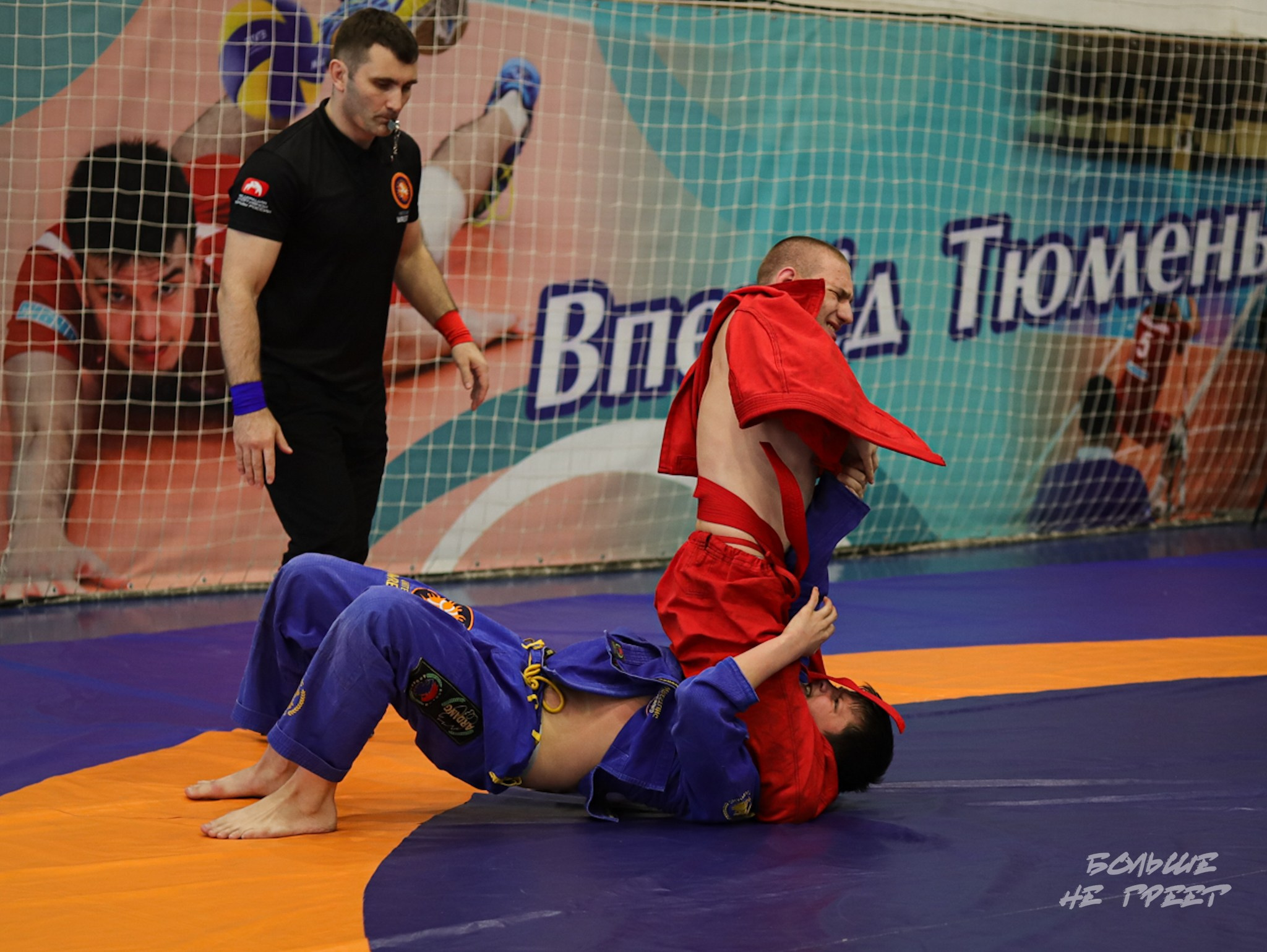 ПЕРВЕНСТВО УРФО ПО СПОРТИВНОЙ БОРЬБЕ ГРЭППЛИНГ И ГРЭППЛИНГ-ГИ. Больше не греет