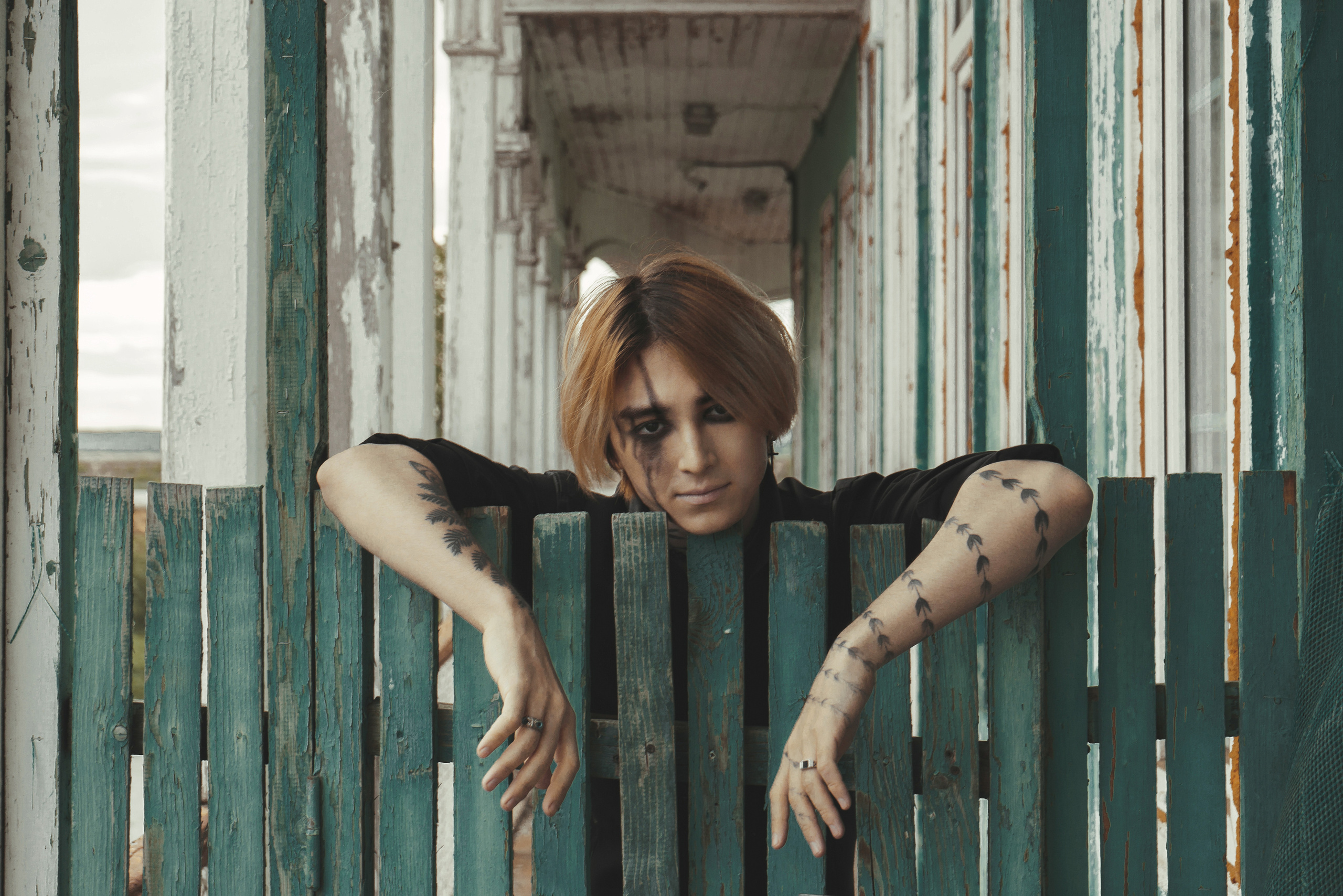 мужская фотосессия на заброшенном корабле СПБ