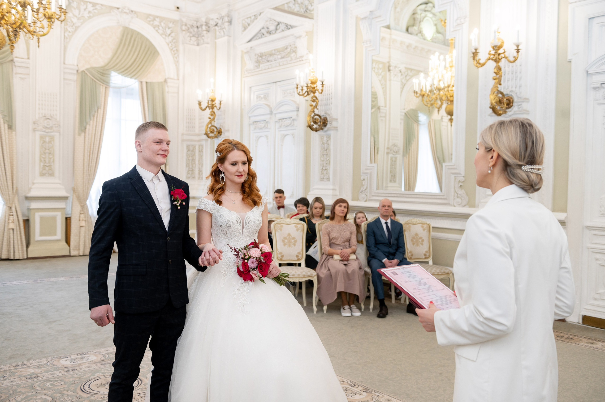 Екатерина и Алексей (свадебная фотосессия в Эрмитаже и Первом Дворце Бракосочетания на Английской набережной 28). Портретный, семейный и свадебный фотограф в Санкт-Петербурге и в Пушкине Ширяев Денис