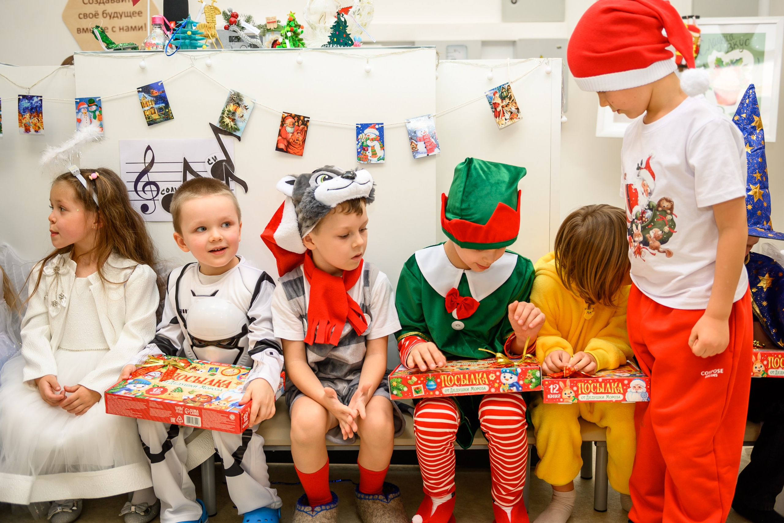 Елка 2025 садик Мантера. Свадебный и семейный фотограф София Невская