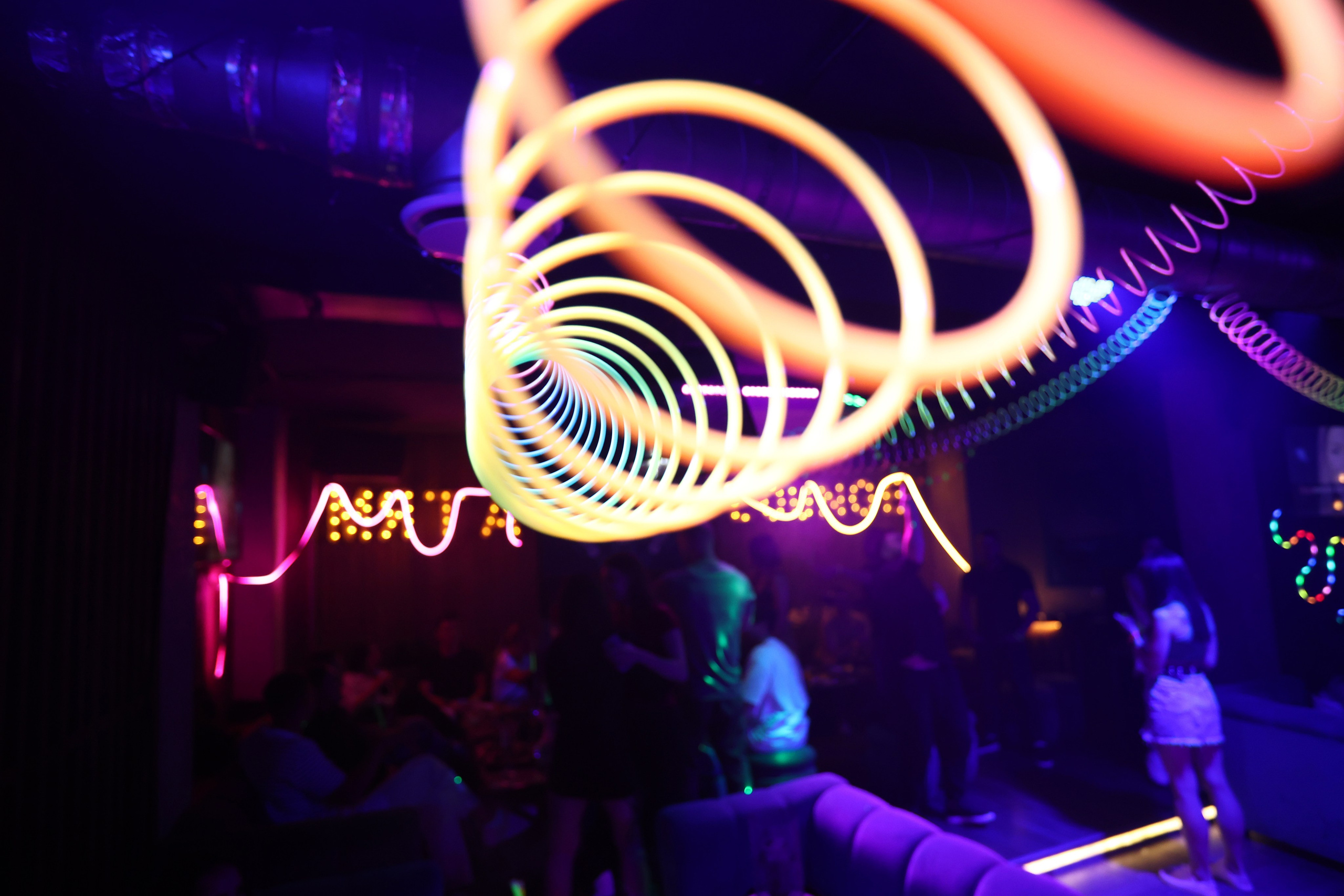 Neon Party 01.08.25. Мята Спортивная — Кальянная, караоке, бар в Минске