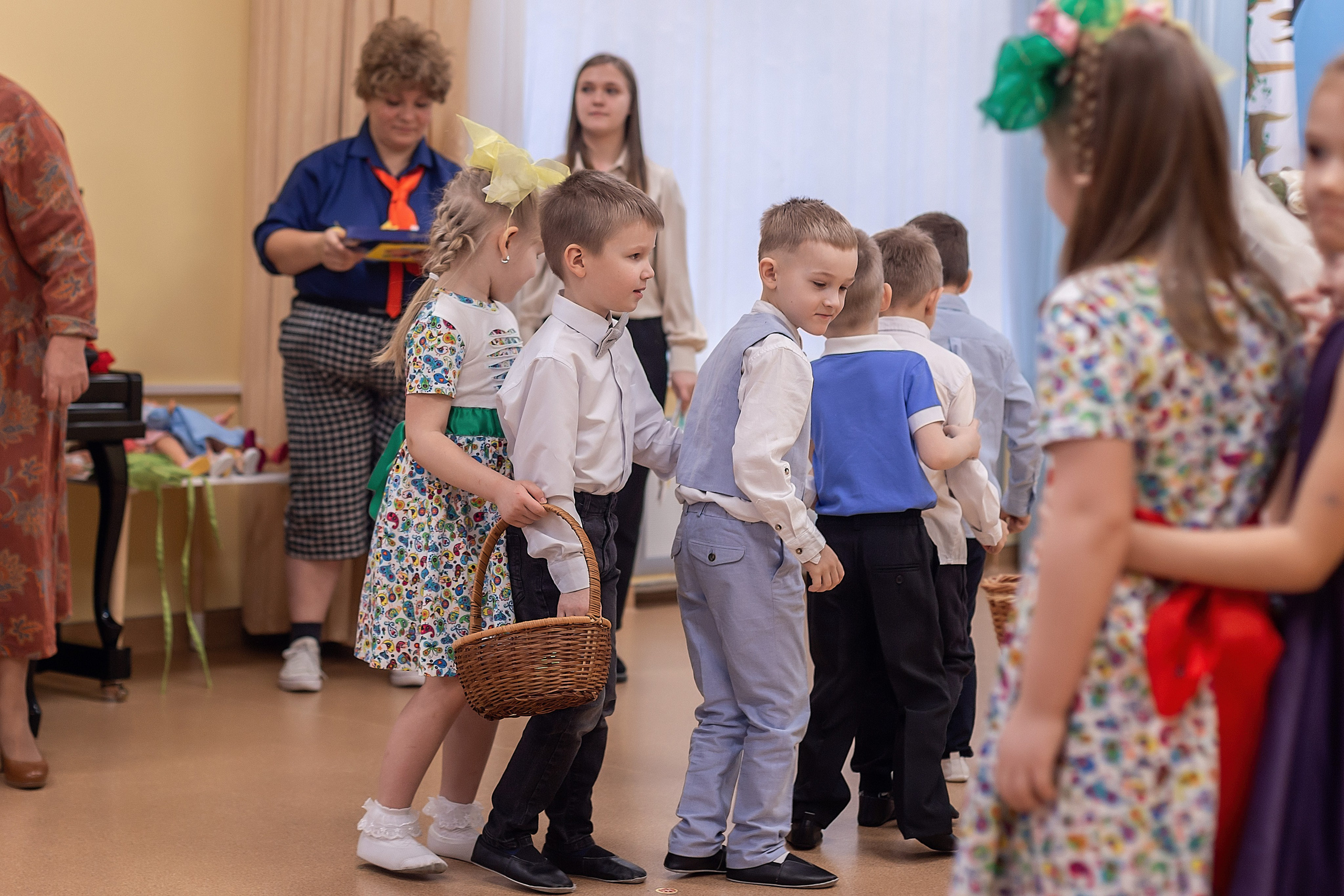 Весенний утренник_старшая группа_2025. Семейный фотограф в Санкт-Петербурге