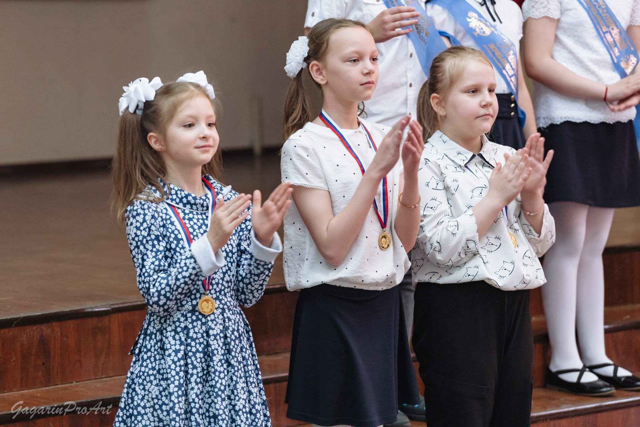 Репортаж в школе на выпускной. Фотограф на выпускной. GagarinProArt