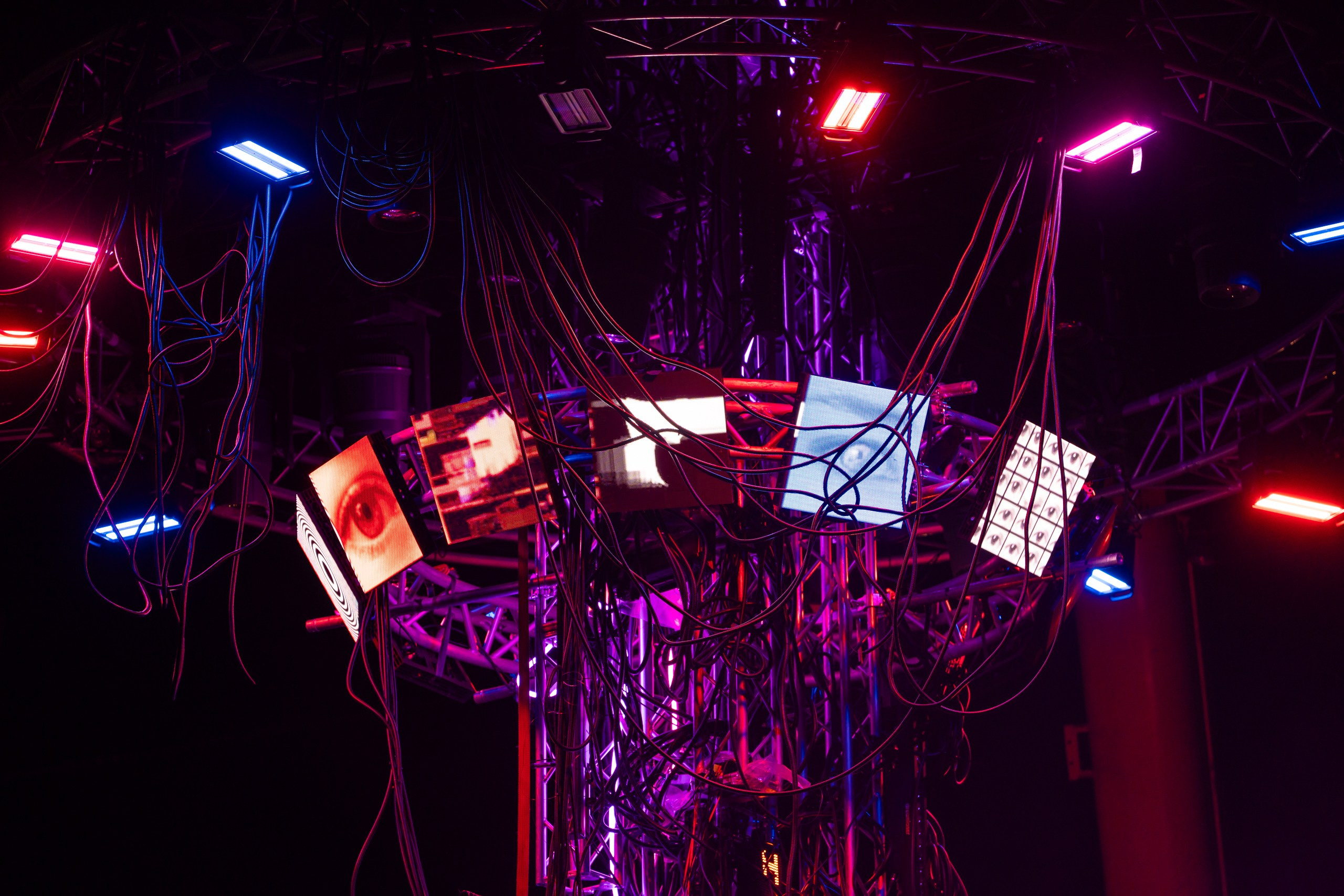 INTERVALS 2025. Sunnyman