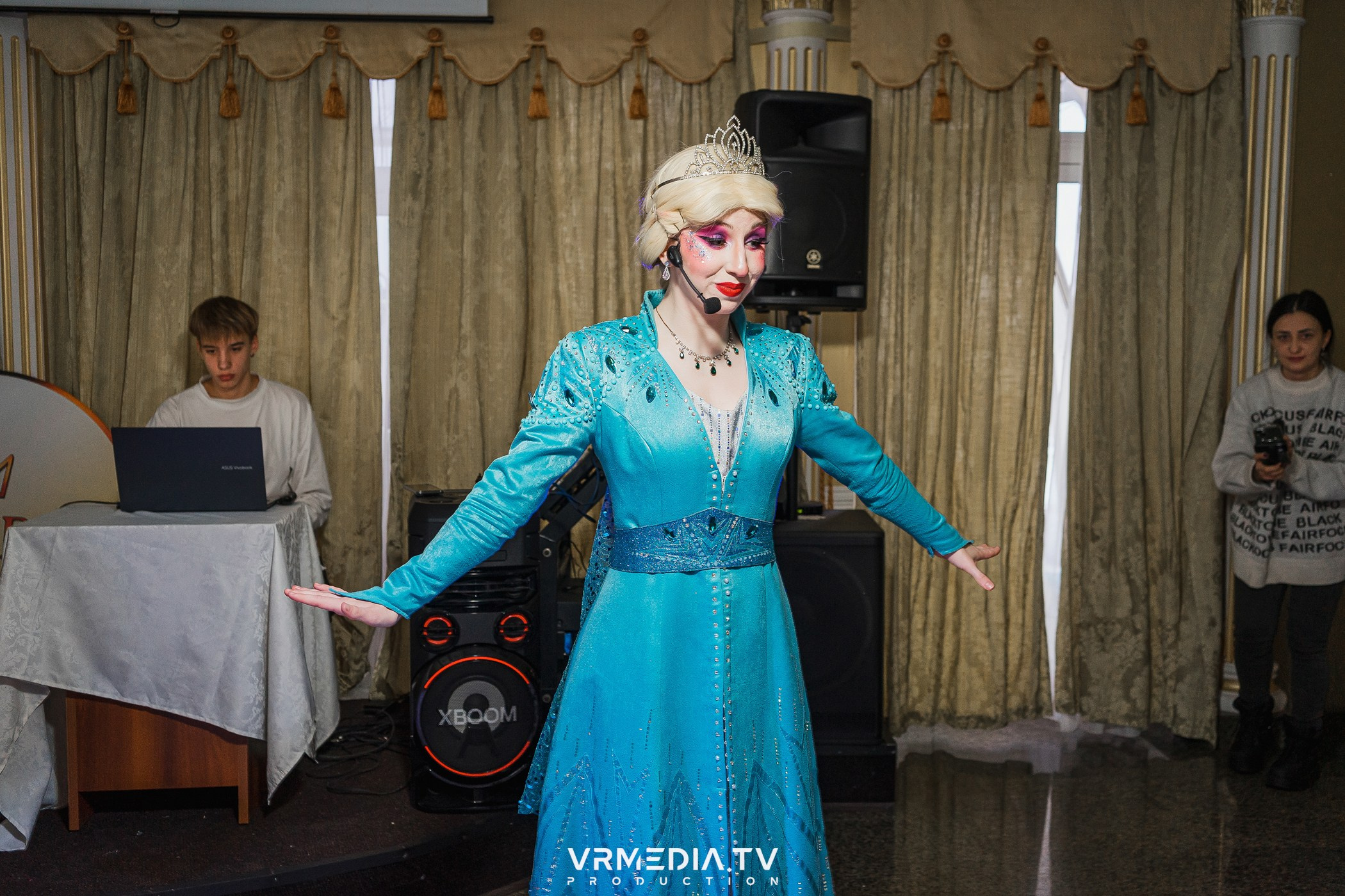 ХОЛОДНОЕ СЕРДЦЕ в ресторане «Империя»