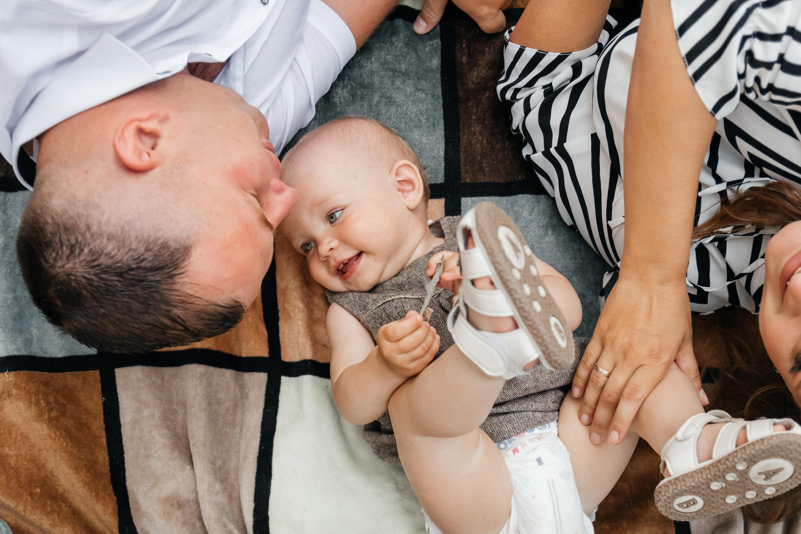 Виктория, мама Мария и папа Александр. Фотограф Солигорск