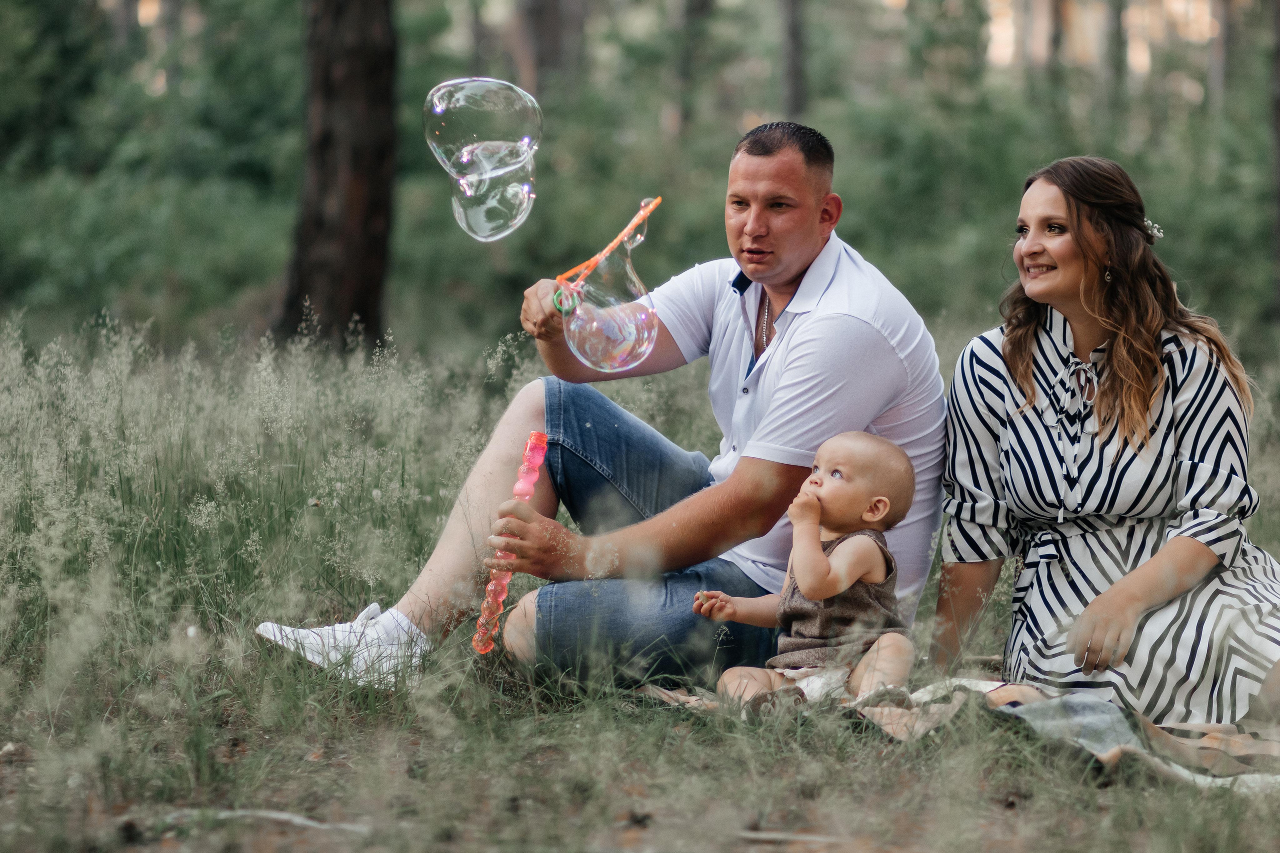 Виктория, мама Мария и папа Александр. Фотограф Солигорск