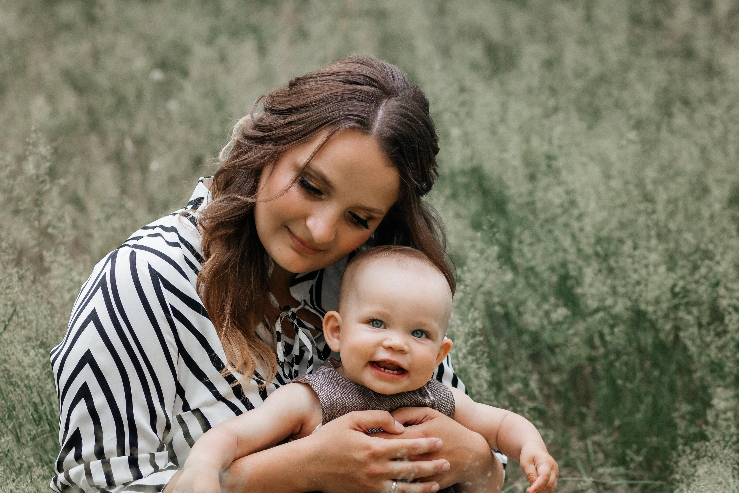 Виктория, мама Мария и папа Александр. Фотограф Солигорск