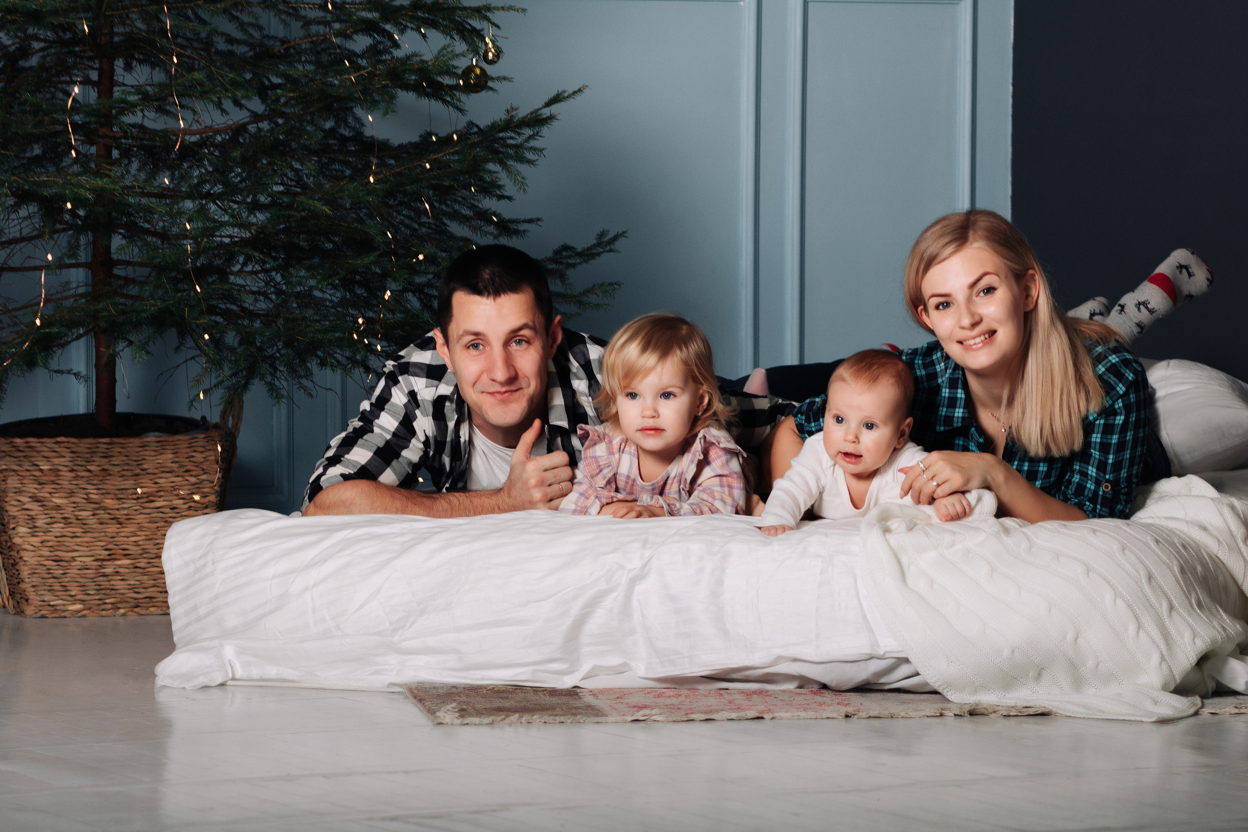 Алексей, Юлия, Дашка и Ромка. Фотограф Солигорск