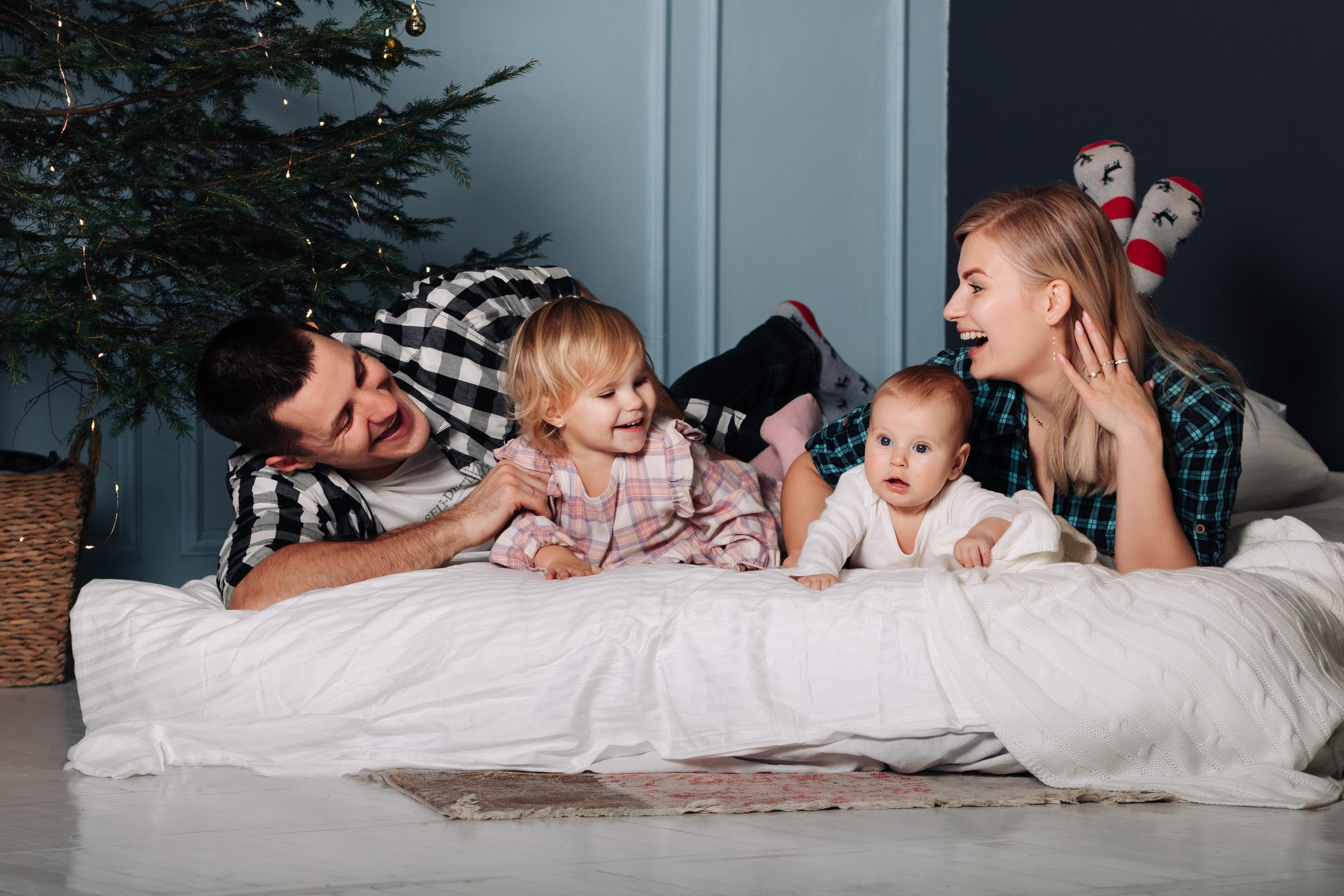 Алексей, Юлия, Дашка и Ромка. Фотограф Солигорск